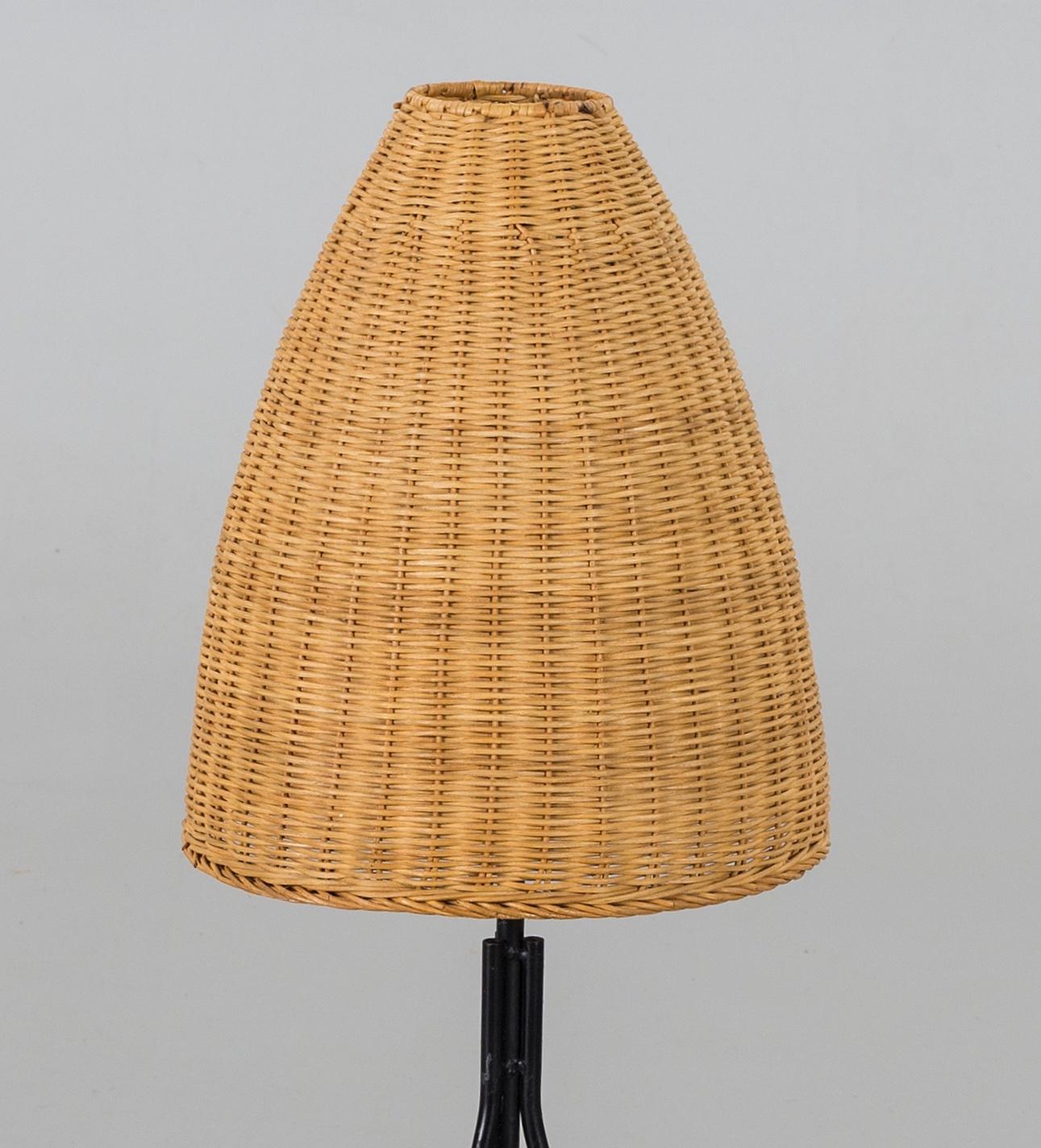 Mitte des 20. Jahrhunderts Italienische Korbleuchte (Moderne der Mitte des Jahrhunderts) im Angebot