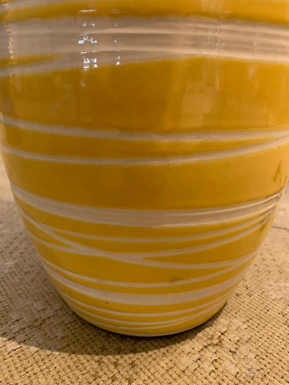 Mid-20th Century Italian Yellow and White Swirl Glazed Pottery Lamp For Sale 8