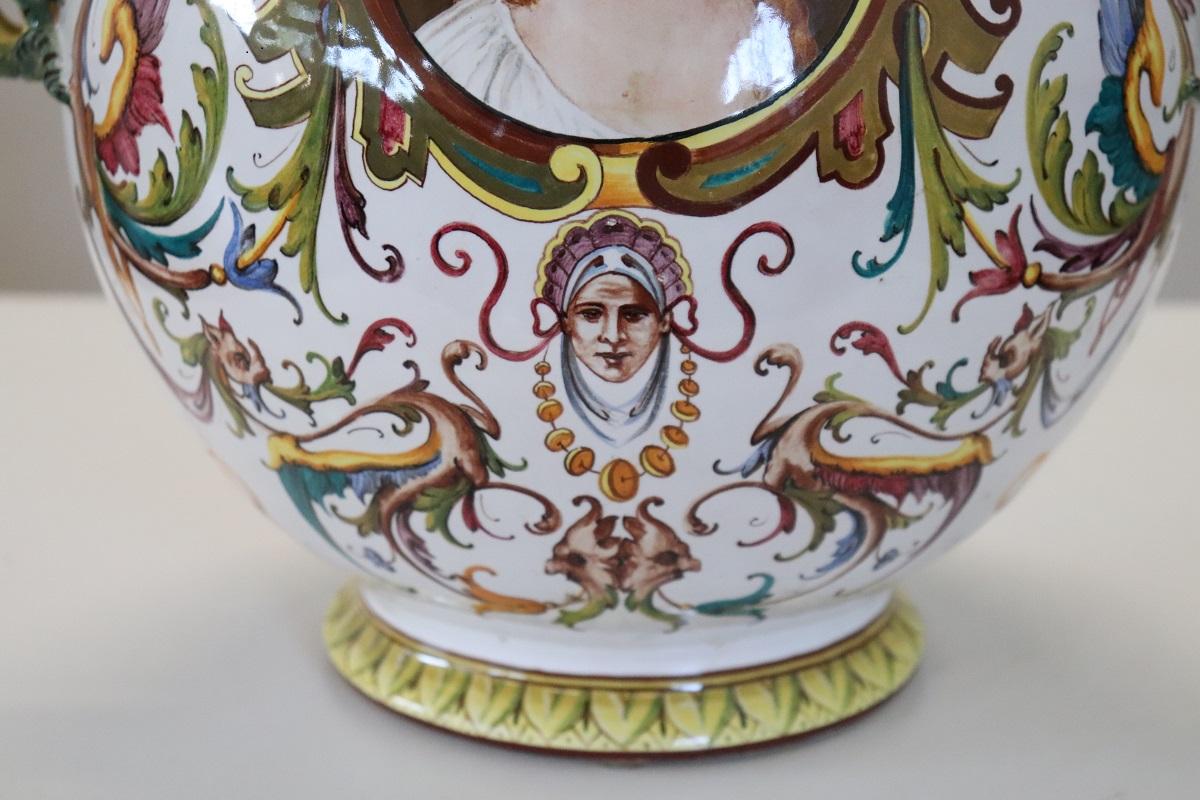 Italie, milieu du 20e siècle Vase en céramique de production de Faenza, signé Bon état - En vente à Casale Monferrato, IT