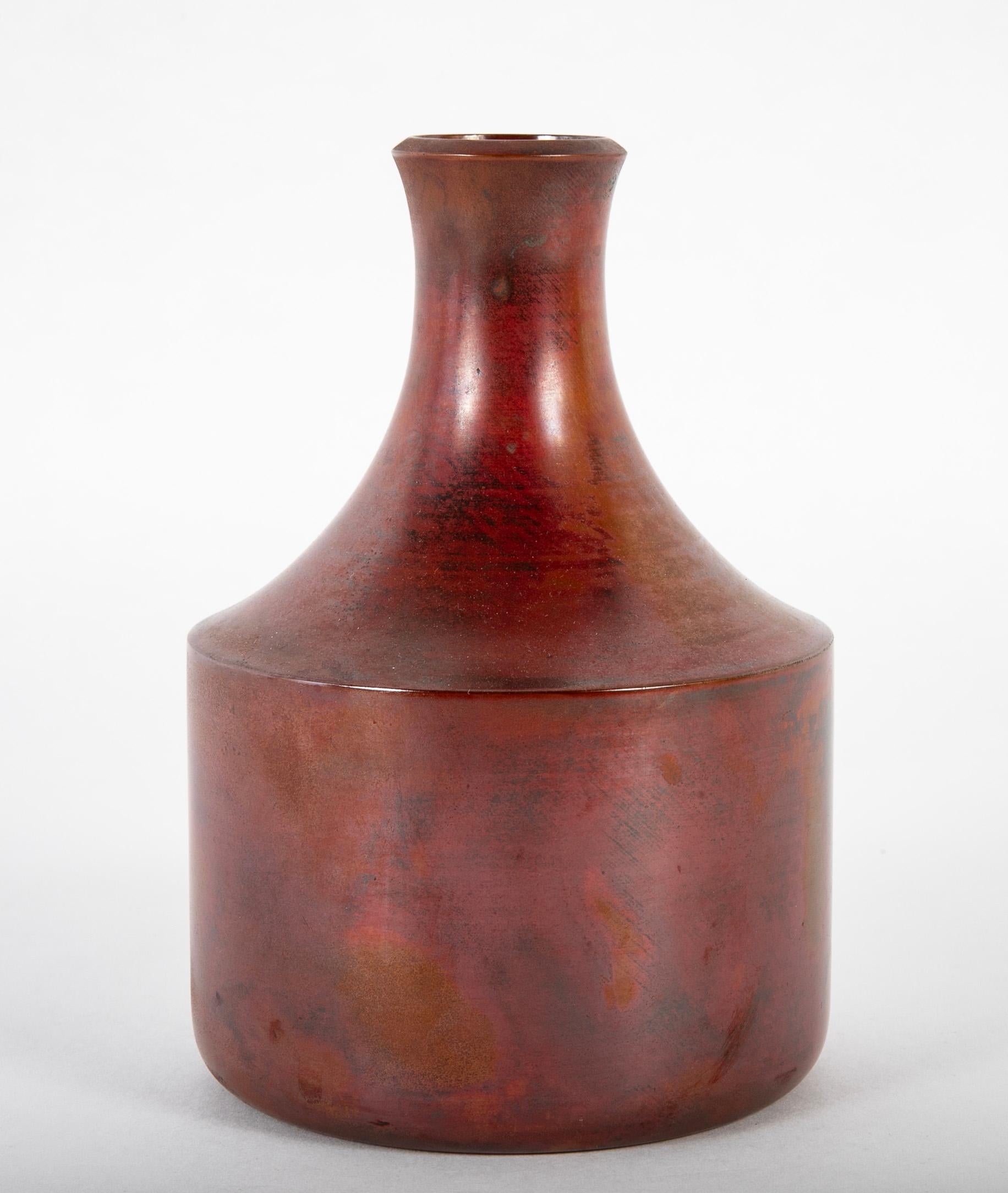 Mid 20th Century Japanese Bronze Vase In Good Condition For Sale In Stamford, CT