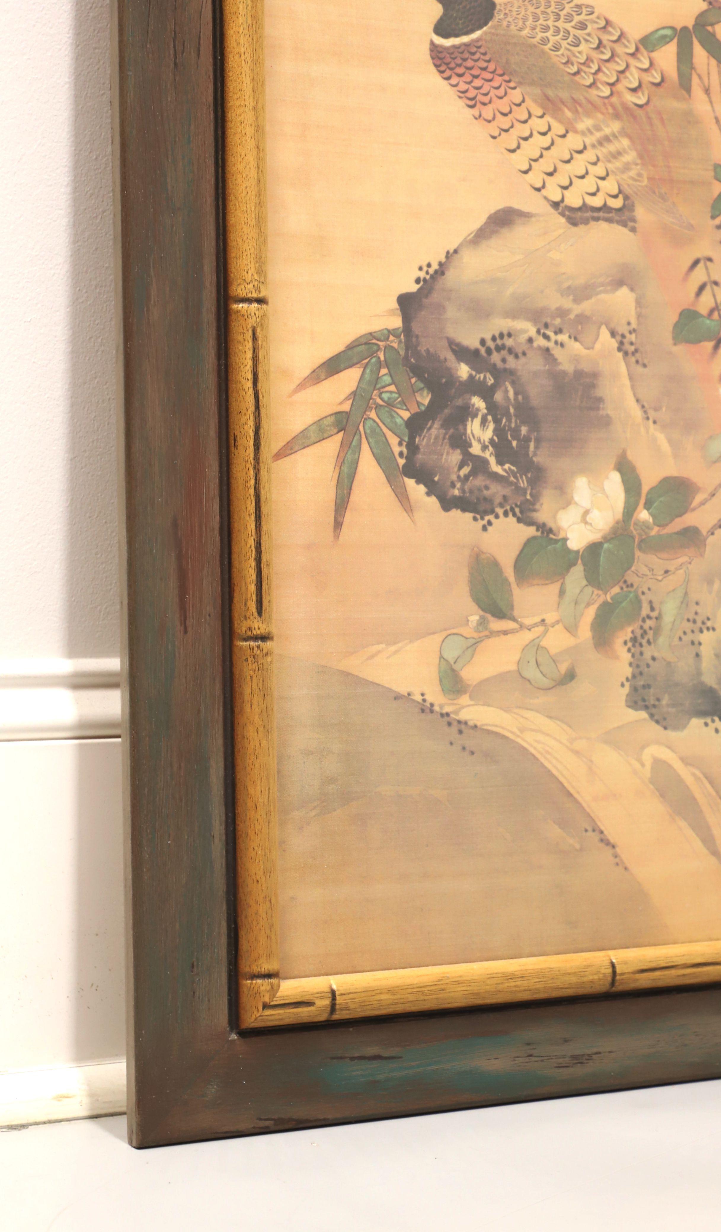 Imitation bambou Paire de tableaux d'oiseaux encadrés en faux bambou japonais du milieu du 20e siècle
