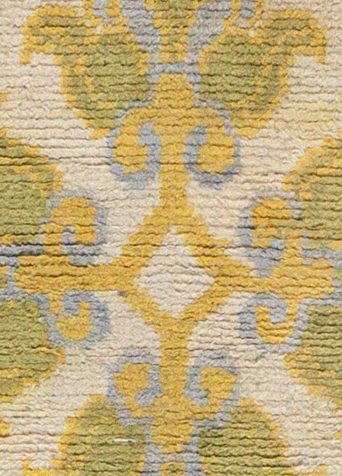 Mid-20th century Japanese floral handwoven wool rug by Doris Leslie Blau
Size: 3'0