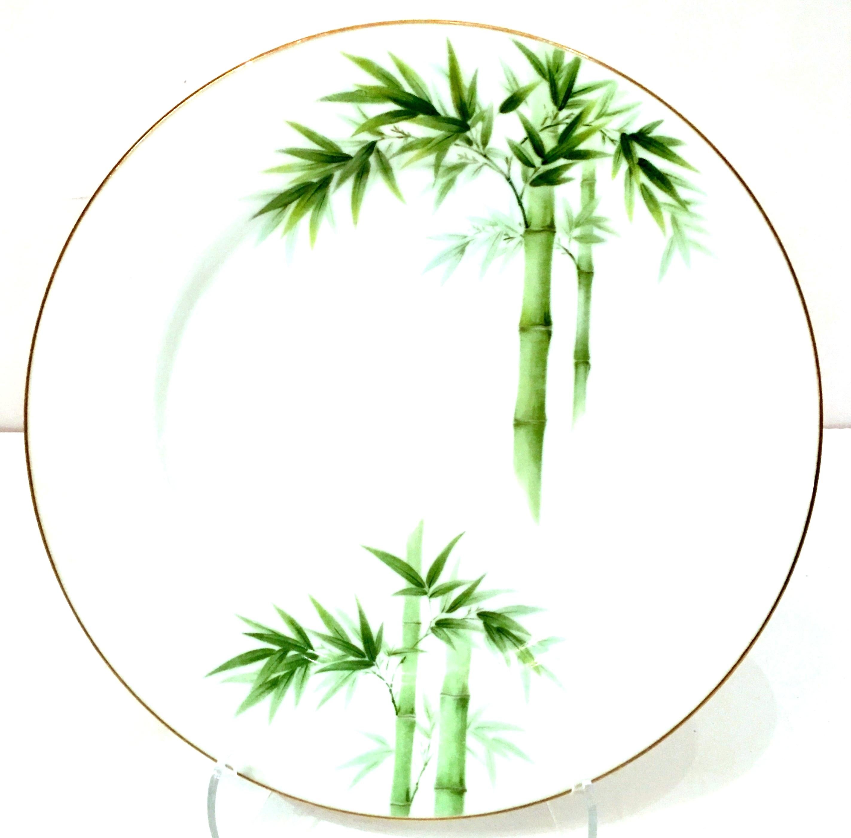 Mid-20th Century Japanese Porcelain Dinnerware Set of 23 Pieces By Noritake 2