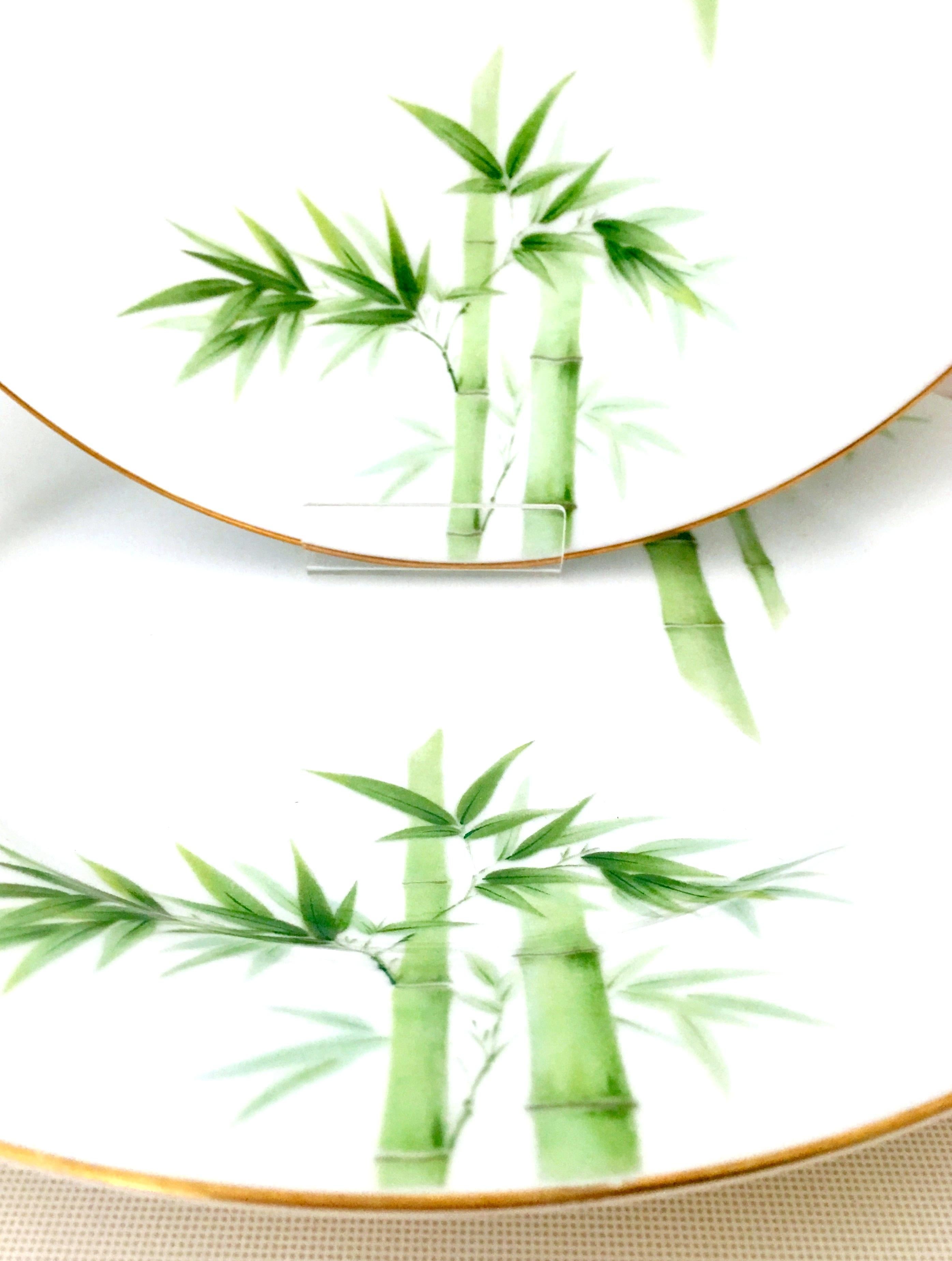 Mid-20th Century Japanese Porcelain Dinnerware Set of 23 Pieces By Noritake 5