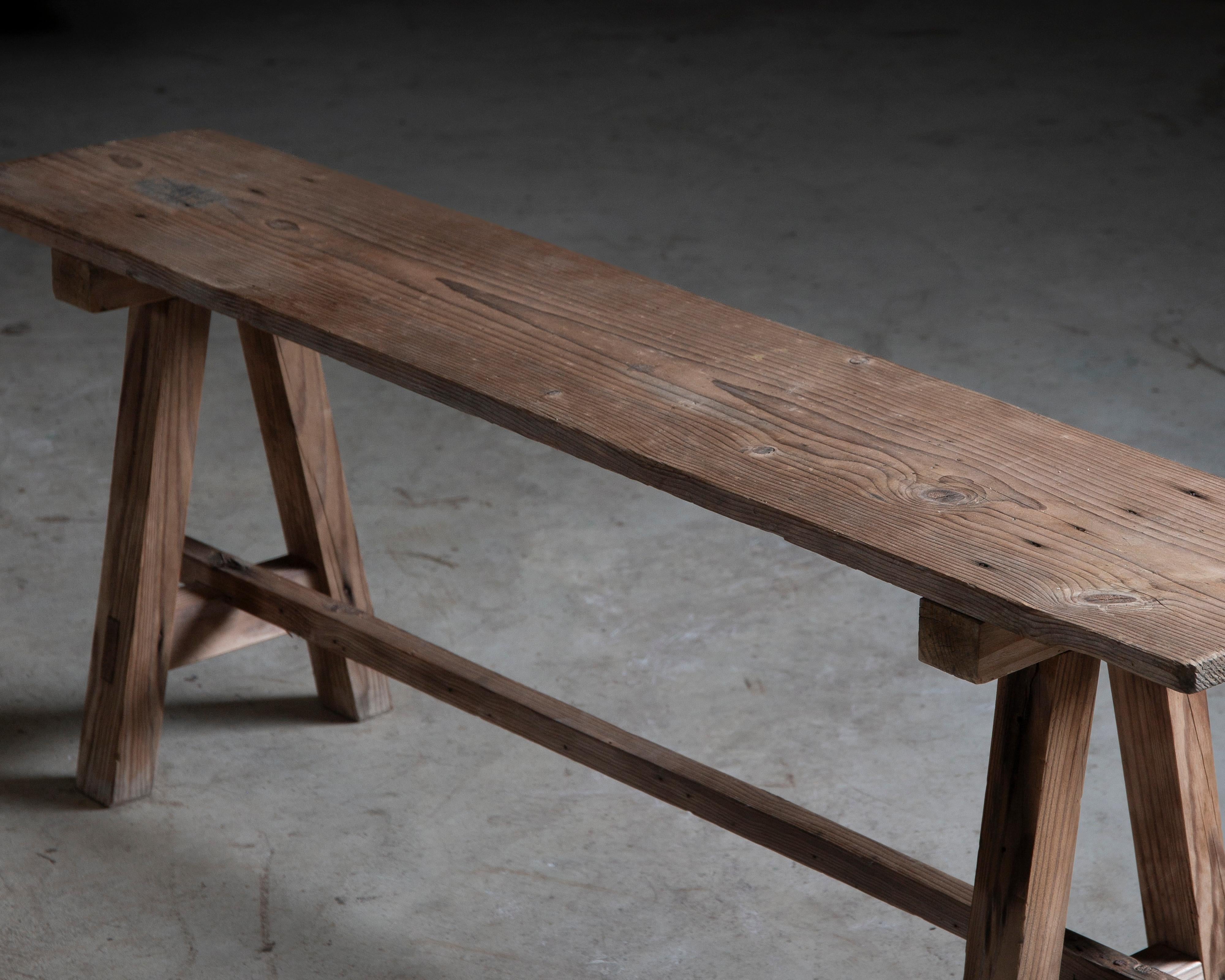 mediados del siglo 20 japonés vintage Sugi cedro banco largo wabi sabi, Japandi Madera en venta