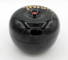 Mid-20th Century Japanese Yamanaka Lacquerware Sweets Box