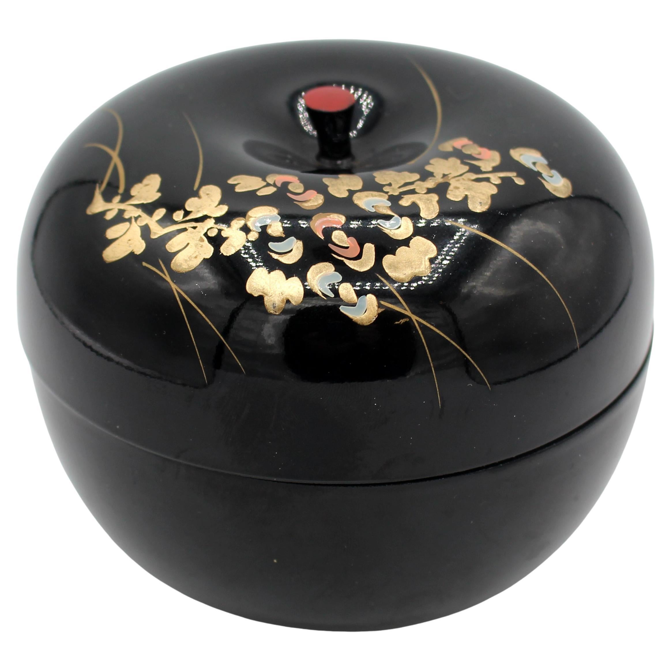 Mid-20th Century Japanese Yamanaka Lacquerware Sweets Box