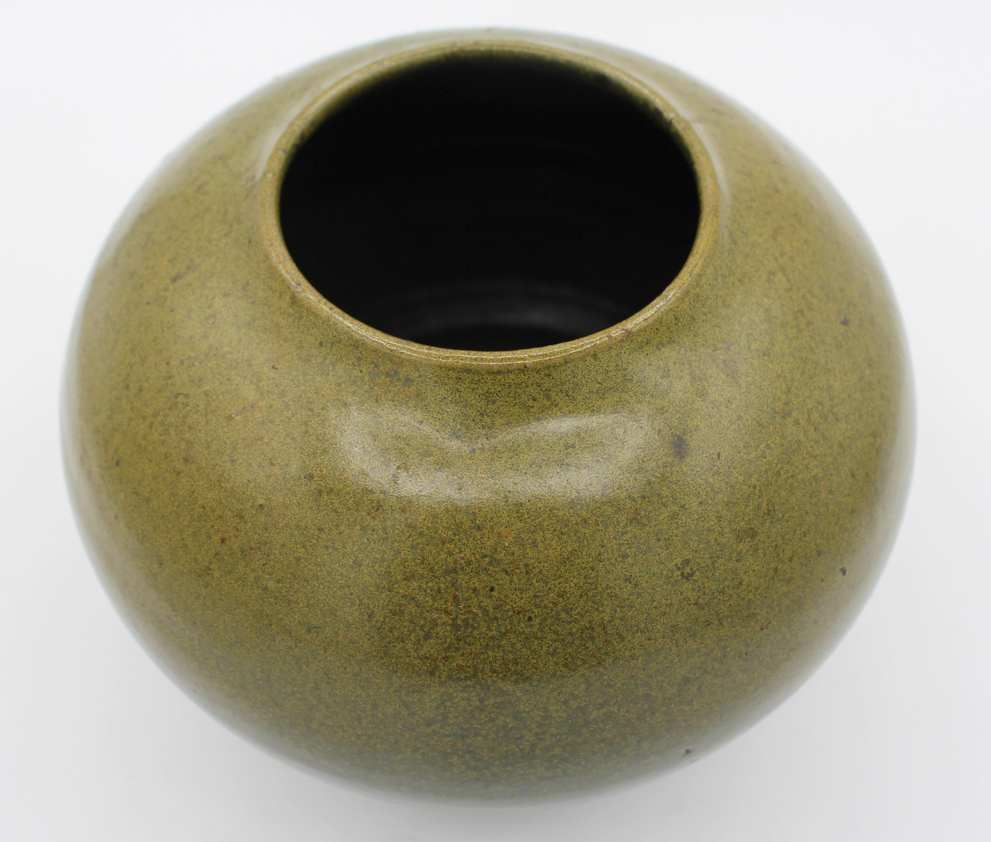 Mid-20th century Jugtown Ware pottery vase. Frogskin glazed; Asian influence design. Stamped 