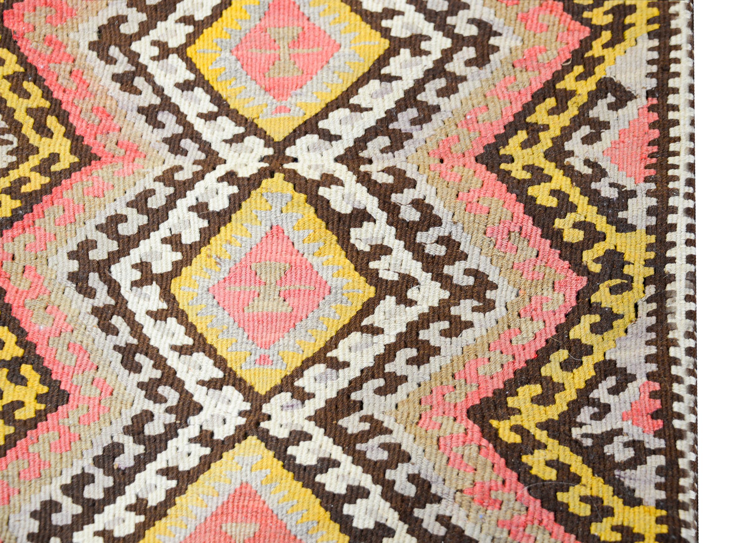 Hand-Woven Mid-20th Century Kilim Rug For Sale