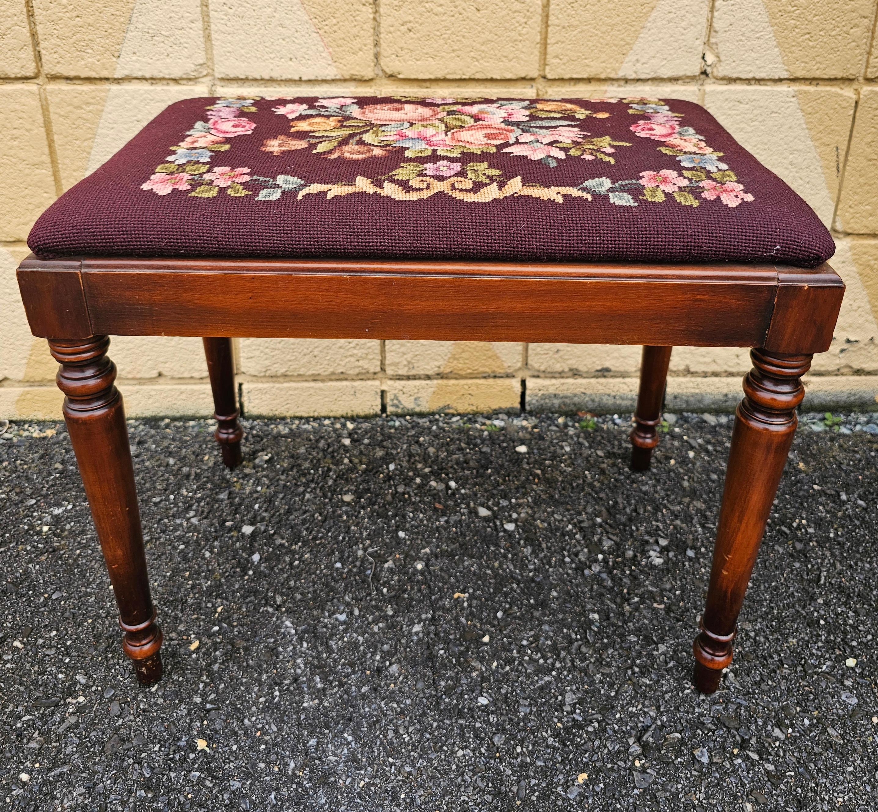 Mid 20th Century Kindel Furniture Oxford Cherry & Needlepoint Upholstered Bench For Sale 2