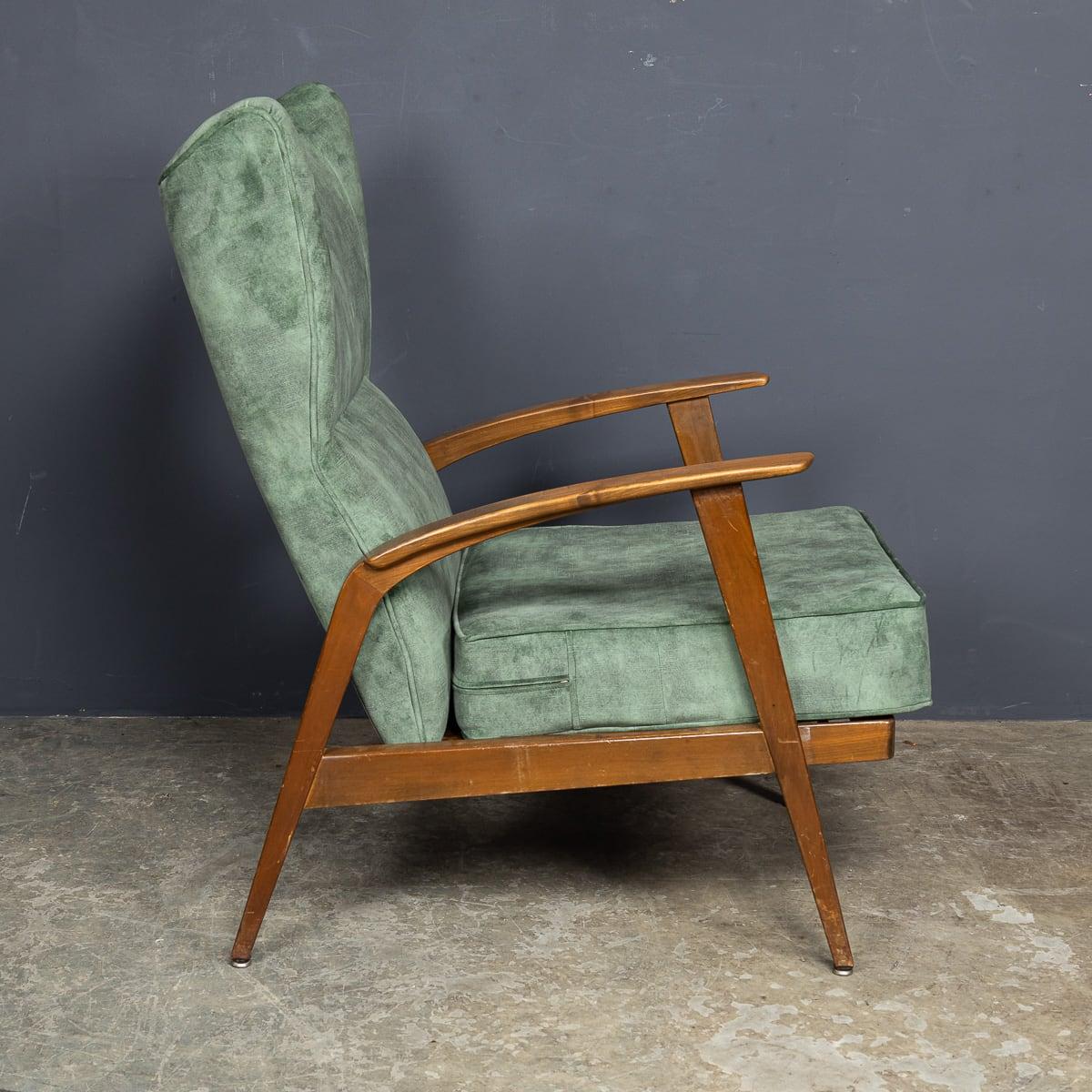 Milieu du XXe siècle Knoll Antimott Recliner & Footstool c.1960 en vente 3