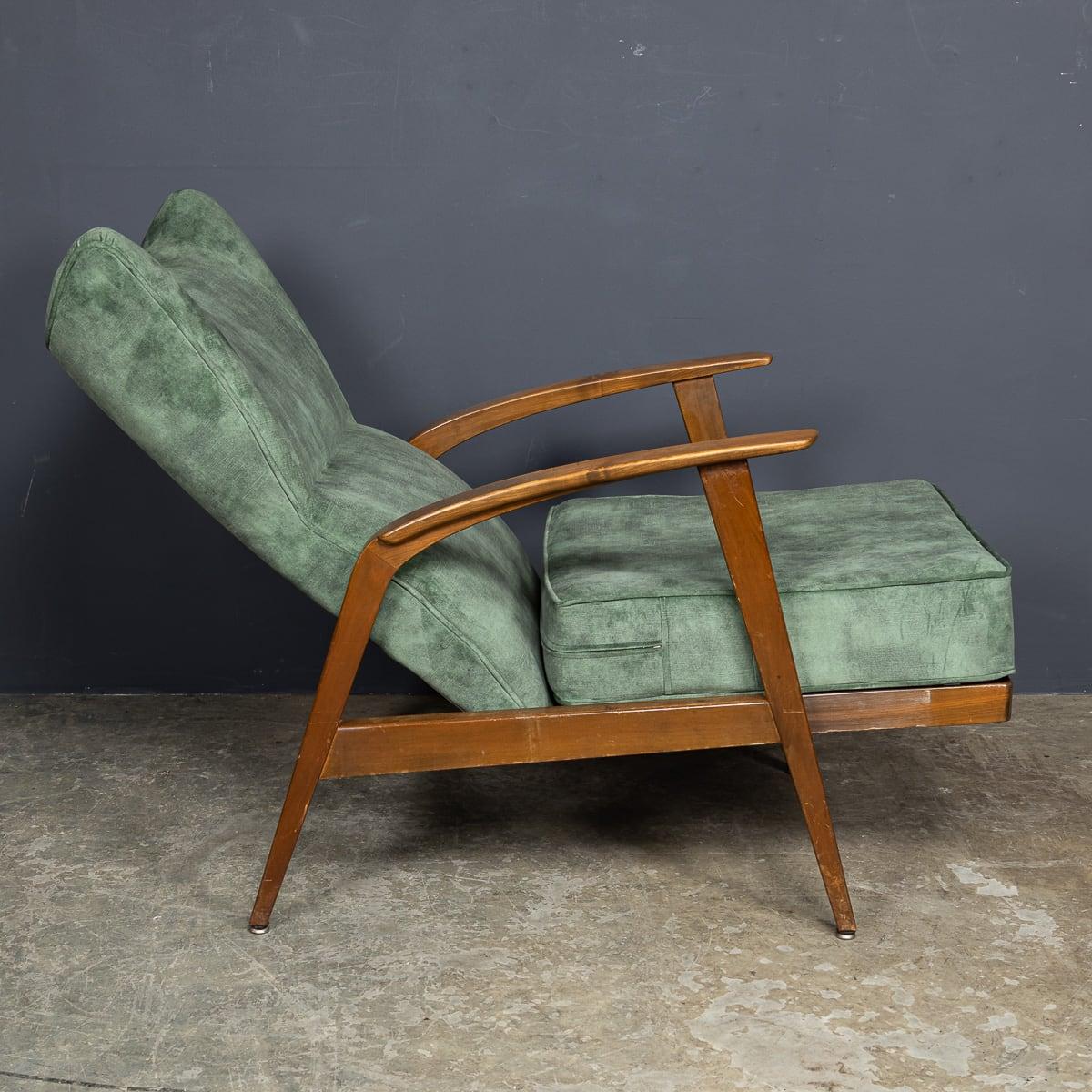 Milieu du XXe siècle Knoll Antimott Recliner & Footstool c.1960 en vente 1