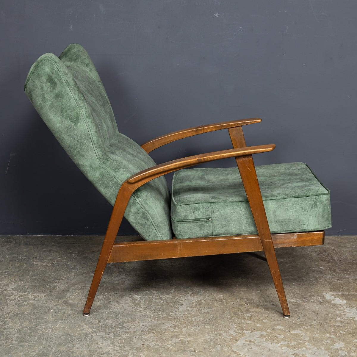 Milieu du XXe siècle Knoll Antimott Recliner & Footstool c.1960 en vente 2