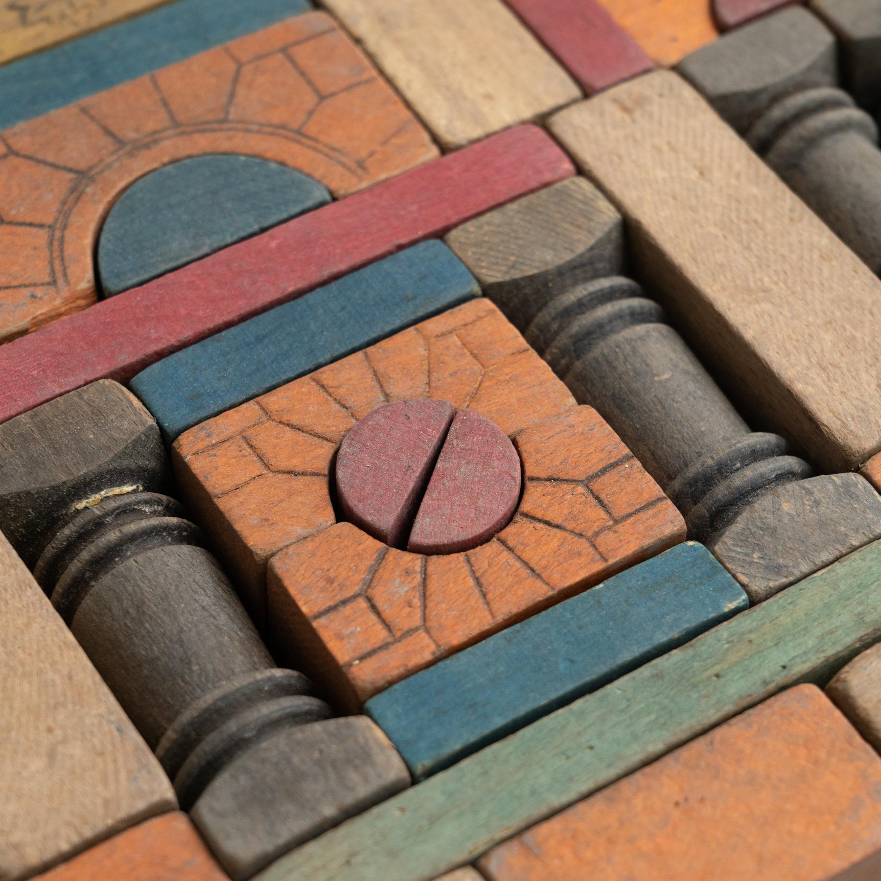 Mid-20th Century Lacquered Wooden Architectural Construction Set, Spain For Sale 3
