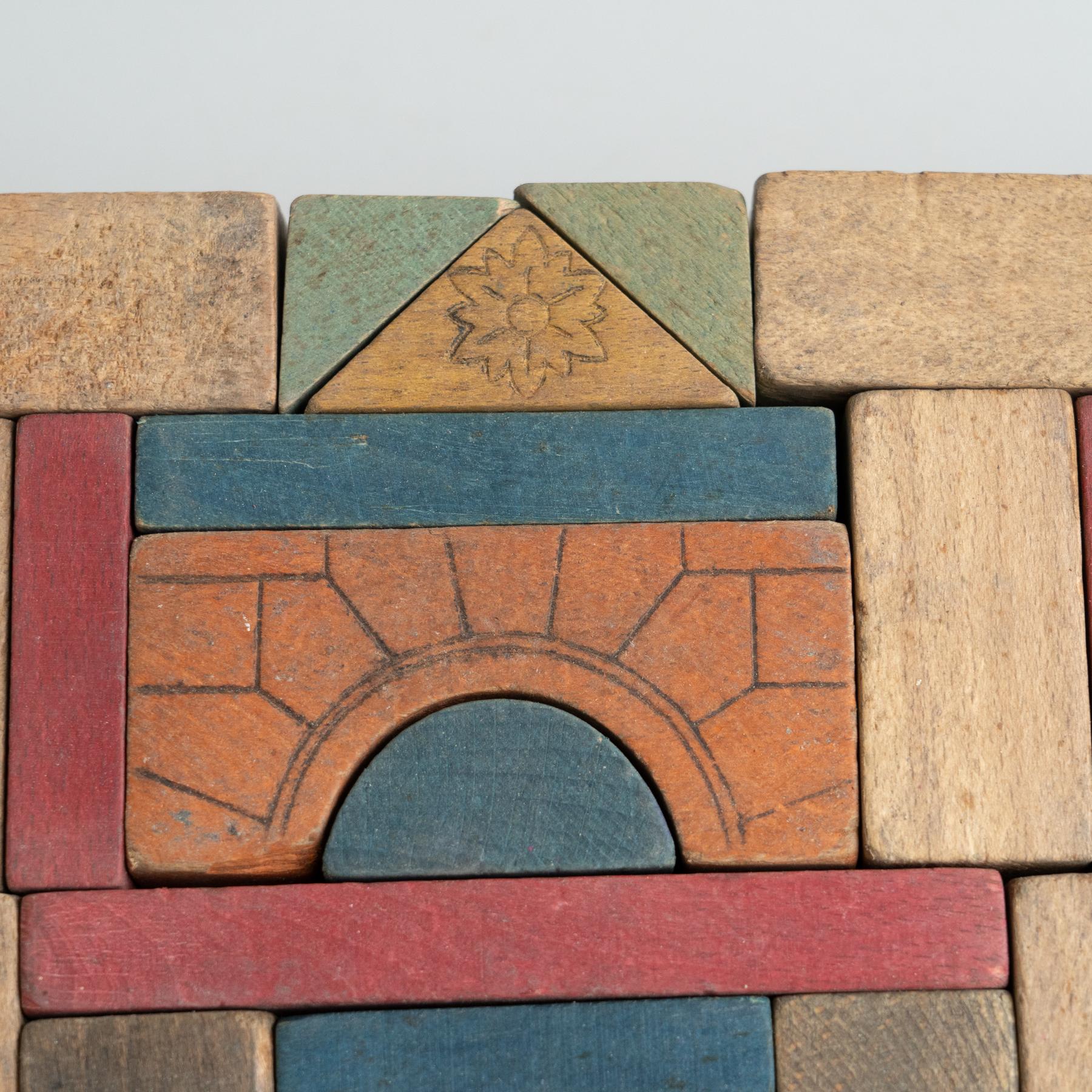Mid-20th Century Lacquered Wooden Architectural Construction Set, Spain For Sale 4