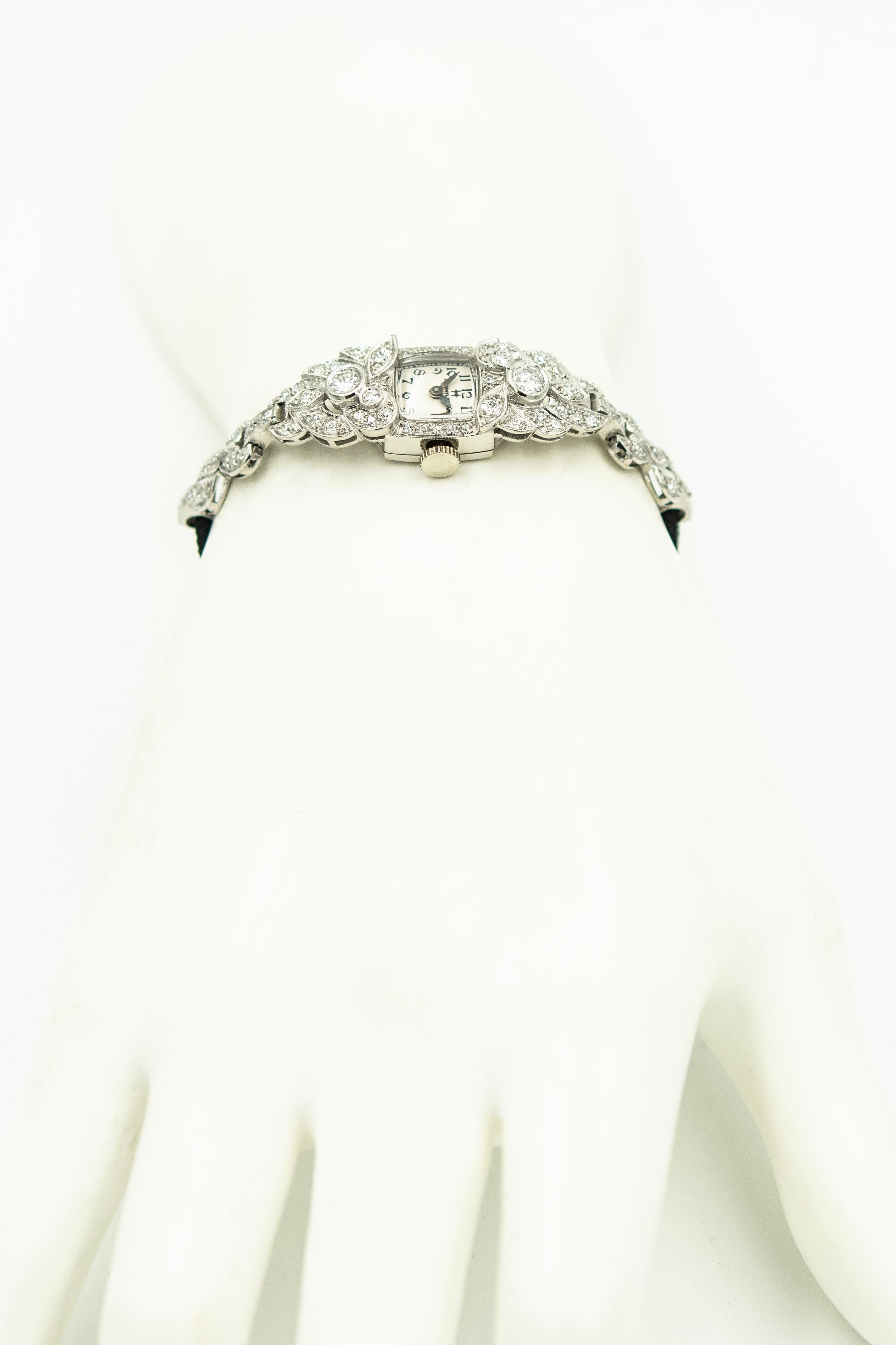 Hamilton Montre-bracelet habillée en platine avec diamants pour femmes, milieu du XXe siècle en vente 2