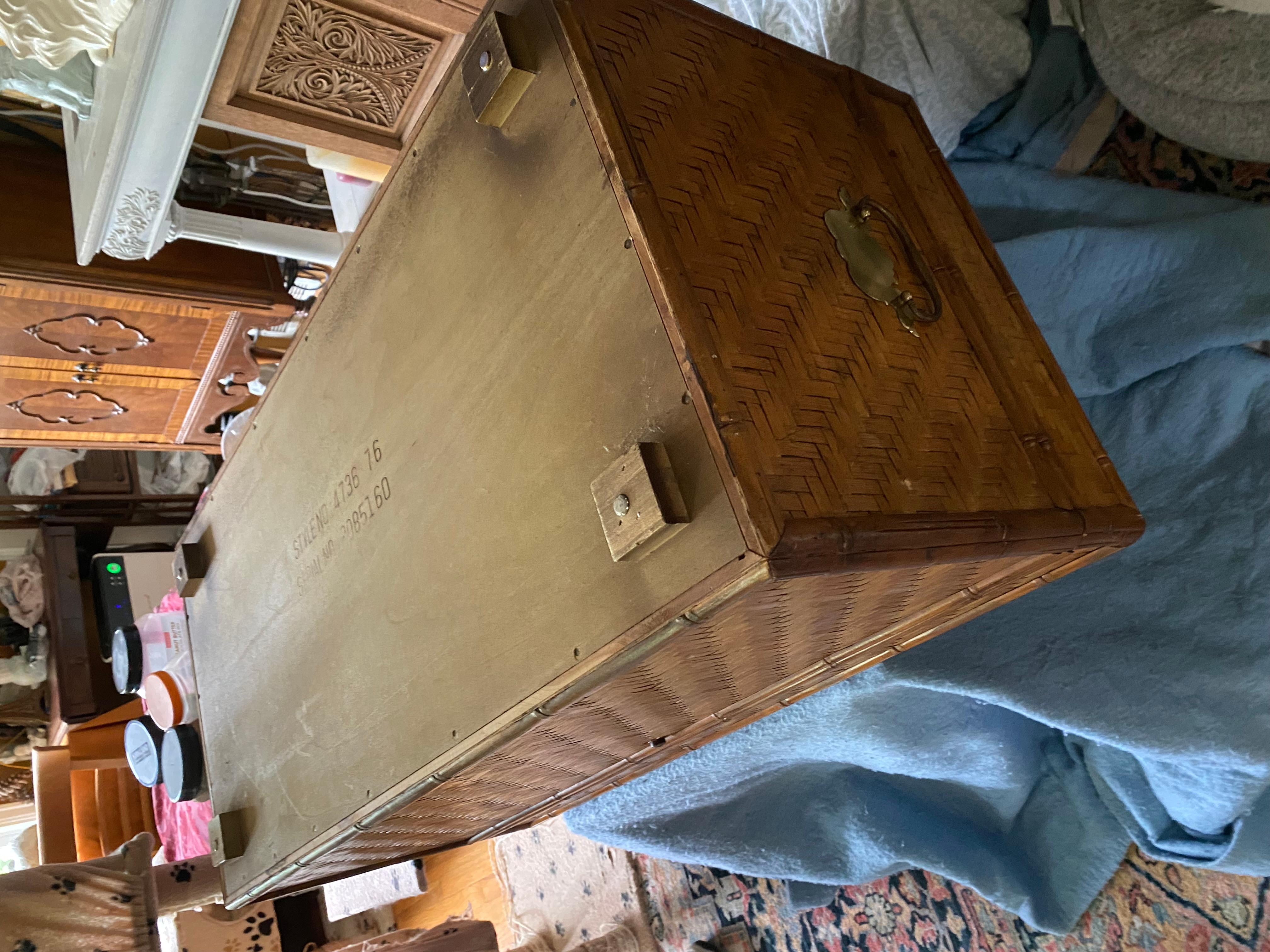 Mid-20th Century Lane Legacy Rattan Love Chest 10