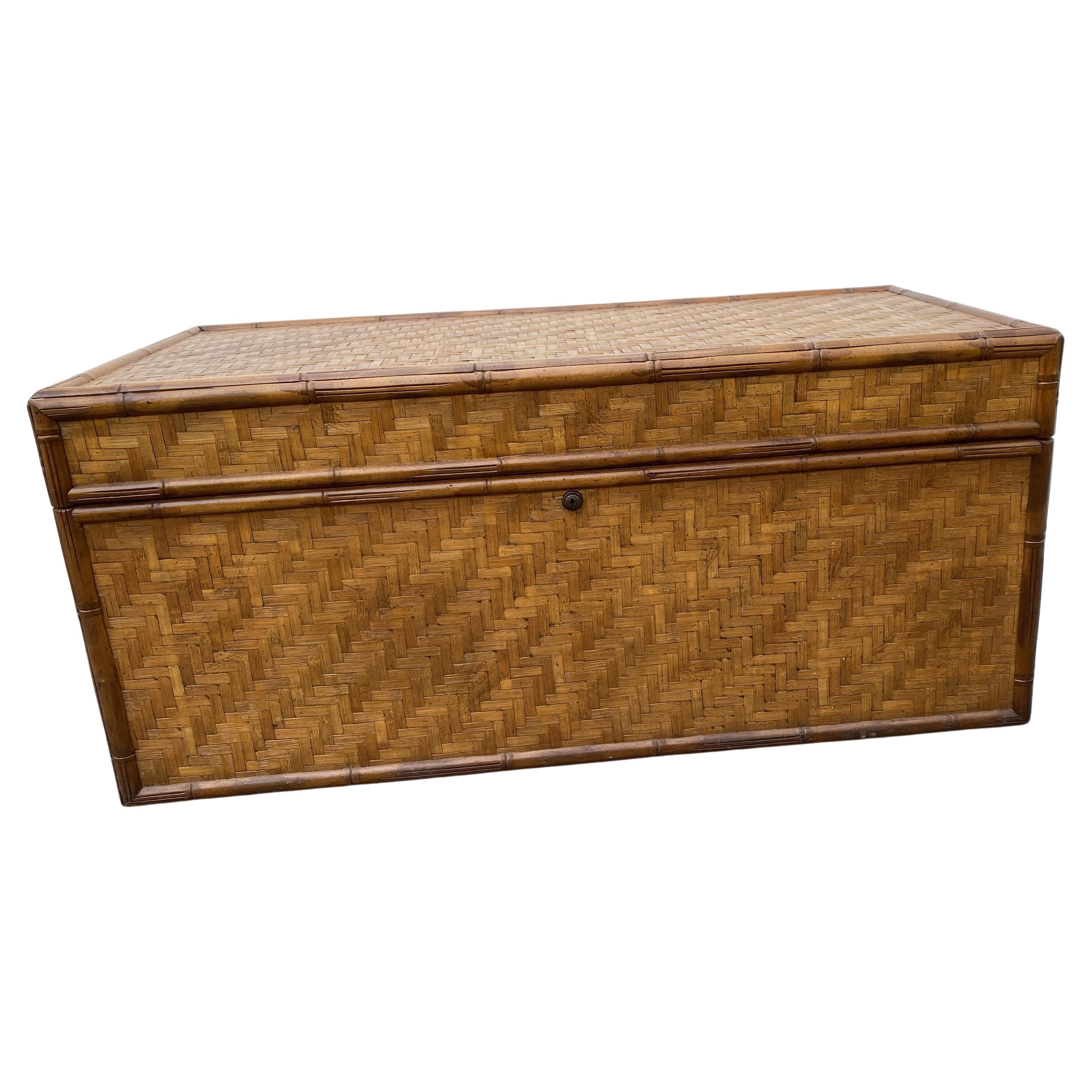 Mid-20th Century Lane Legacy Rattan Love Chest  For Sale
