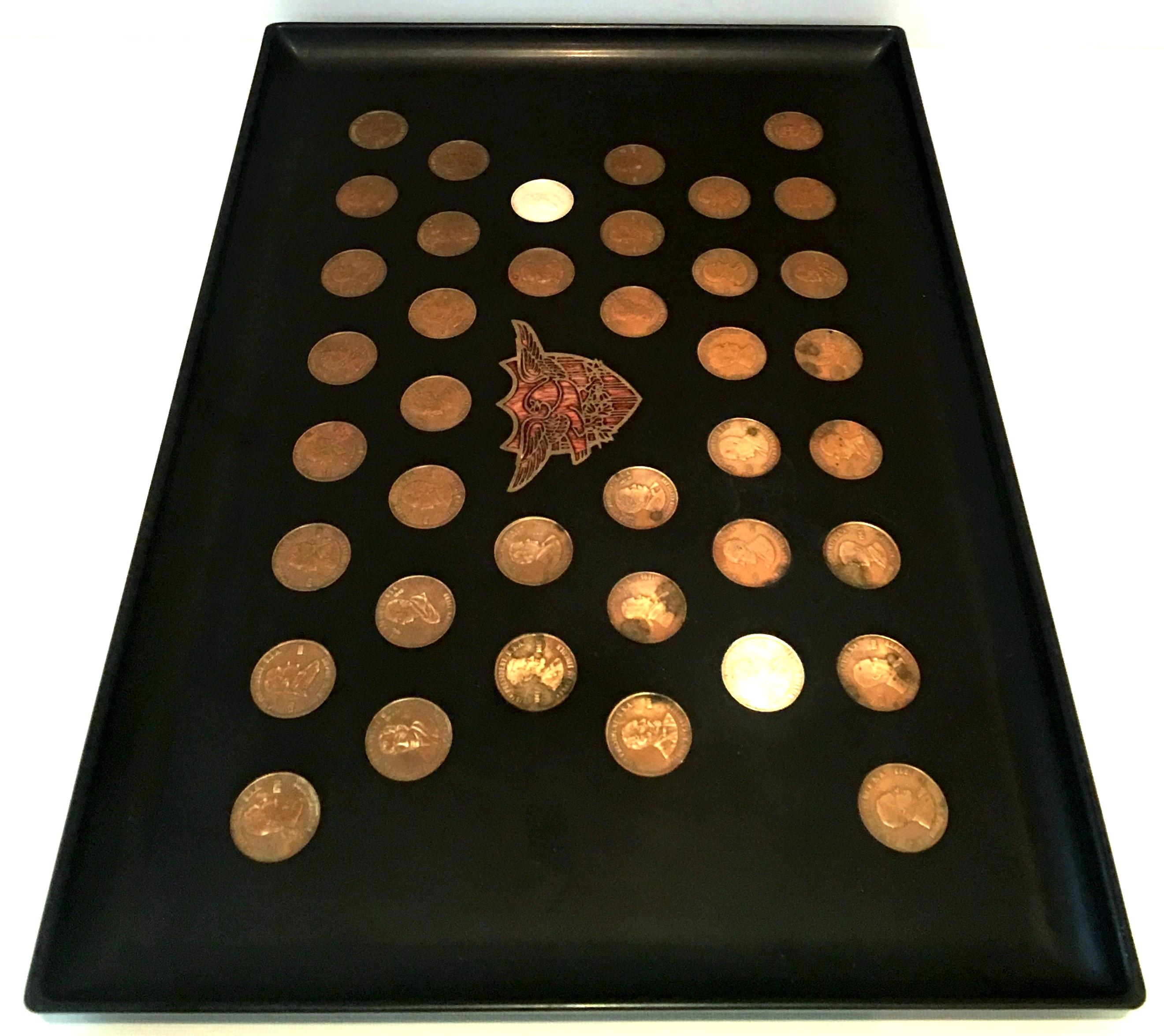 Mid-20th Century Large Black Lacquer Presidential Coin Inlay Tray by Couroc In Good Condition For Sale In West Palm Beach, FL