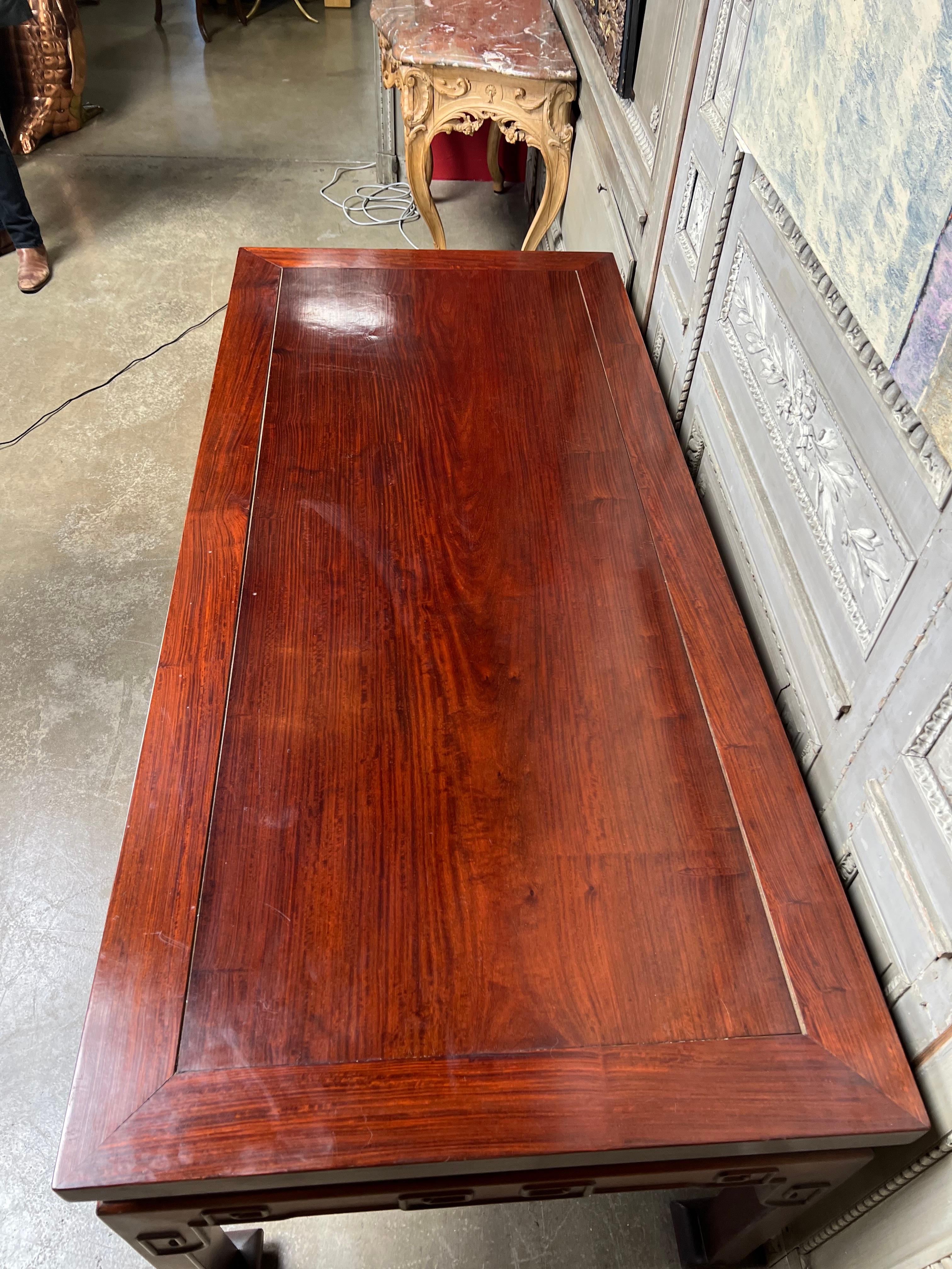 Mid-20th Century Large Chinese Rosewood Center Table For Sale 5
