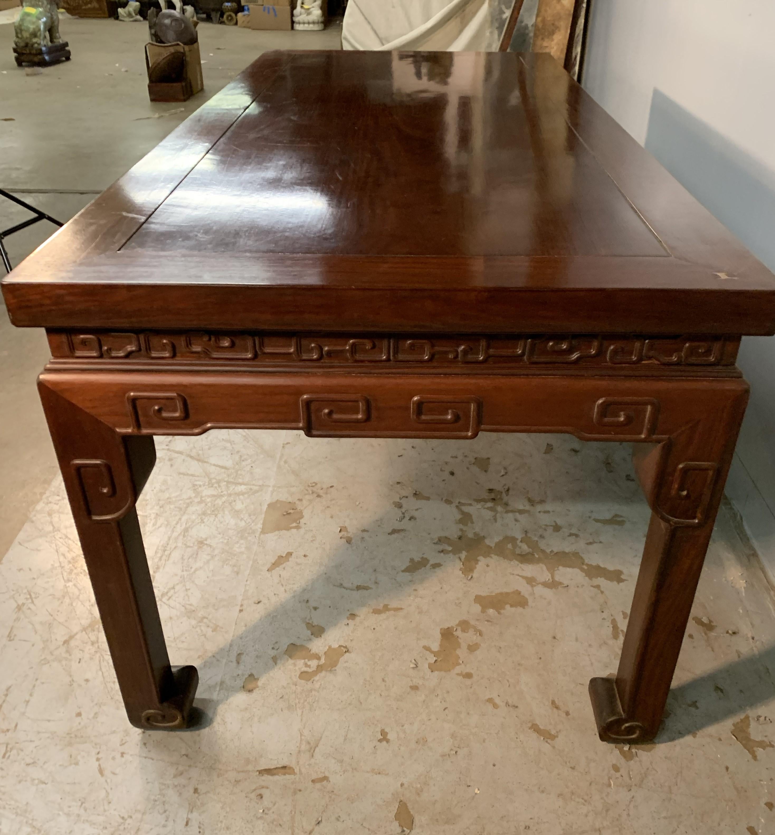 Hand-Carved Mid-20th Century Large Chinese Rosewood Center Table For Sale