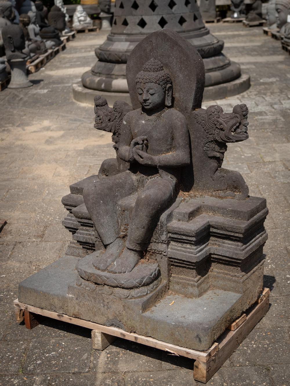 Große alte Lavastein-Buddha-Statue aus Indonesien aus der Mitte des 20. Jahrhunderts im Angebot 9
