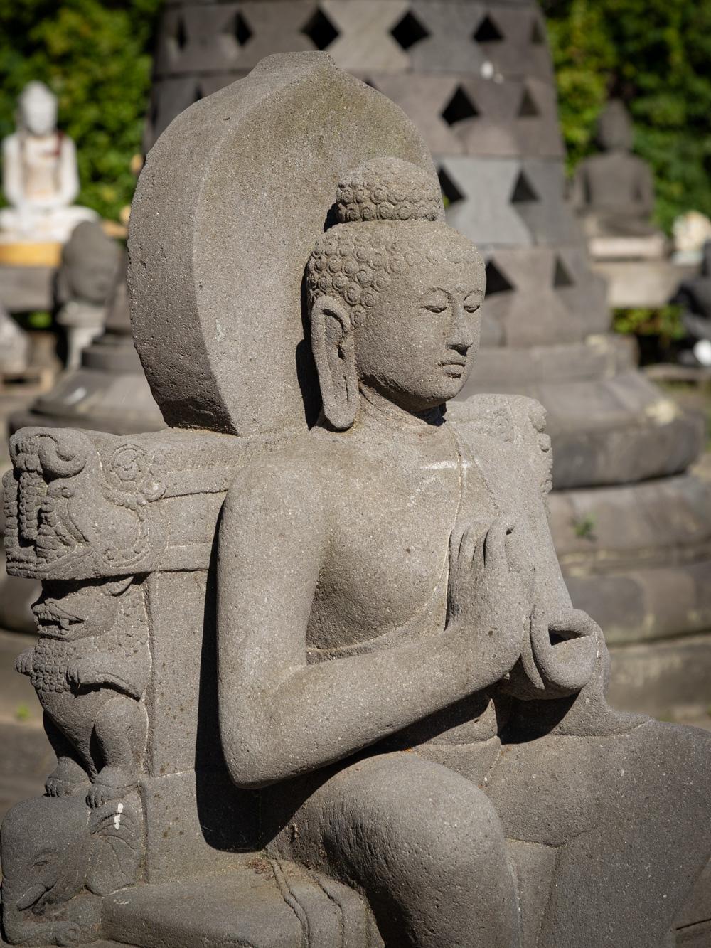 Große alte Buddha-Statue aus Lavastein aus der Mitte des 20. Jahrhunderts –  OriginalBuddha im Angebot 15