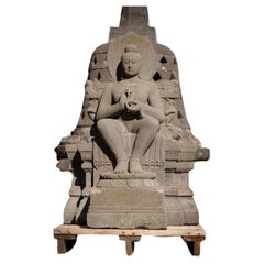 Milieu du 20e siècle Grande statue de Bouddha en lavastone ancienne -  OriginalBuddha