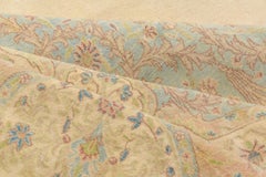 Großer persischer Kerman-Teppich aus der Mitte des 20. Jahrhunderts, weiche Töne, Mittelmedaillon