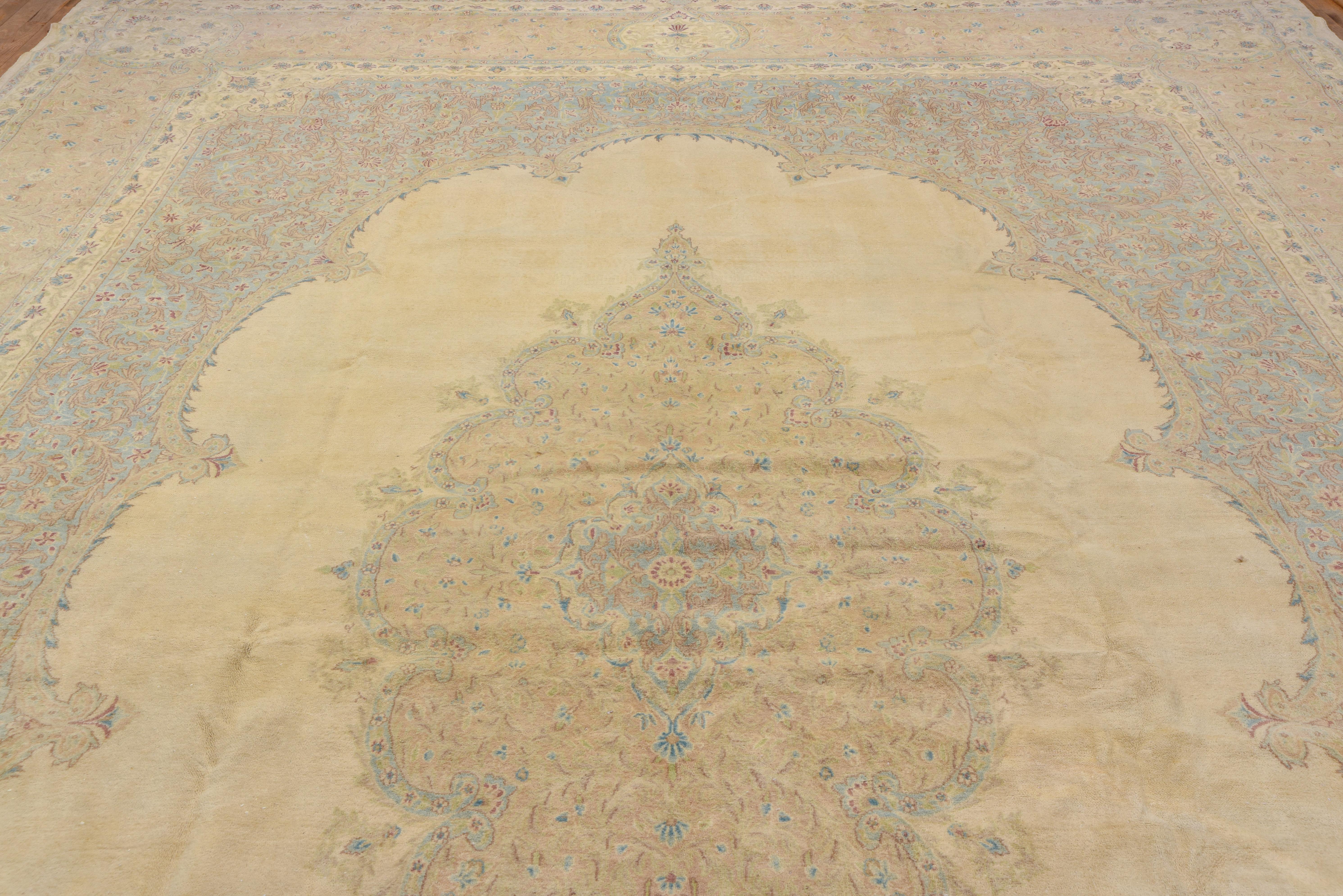 Kirman Mid-20th Century Large Persian Kerman Carpet, Soft Tones, Center Medallion For Sale