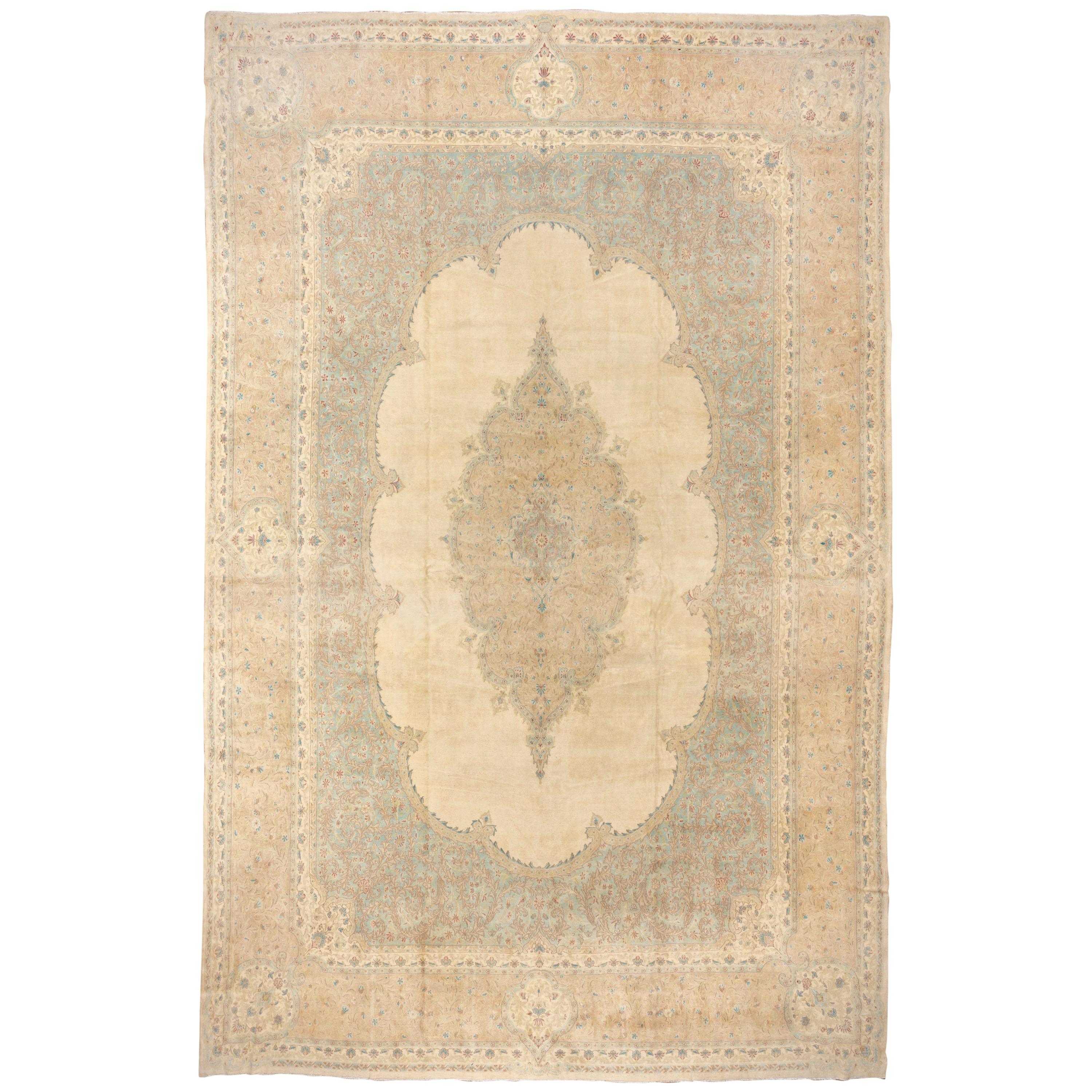 Mid-20th Century Large Persian Kerman Carpet, Soft Tones, Center Medallion For Sale