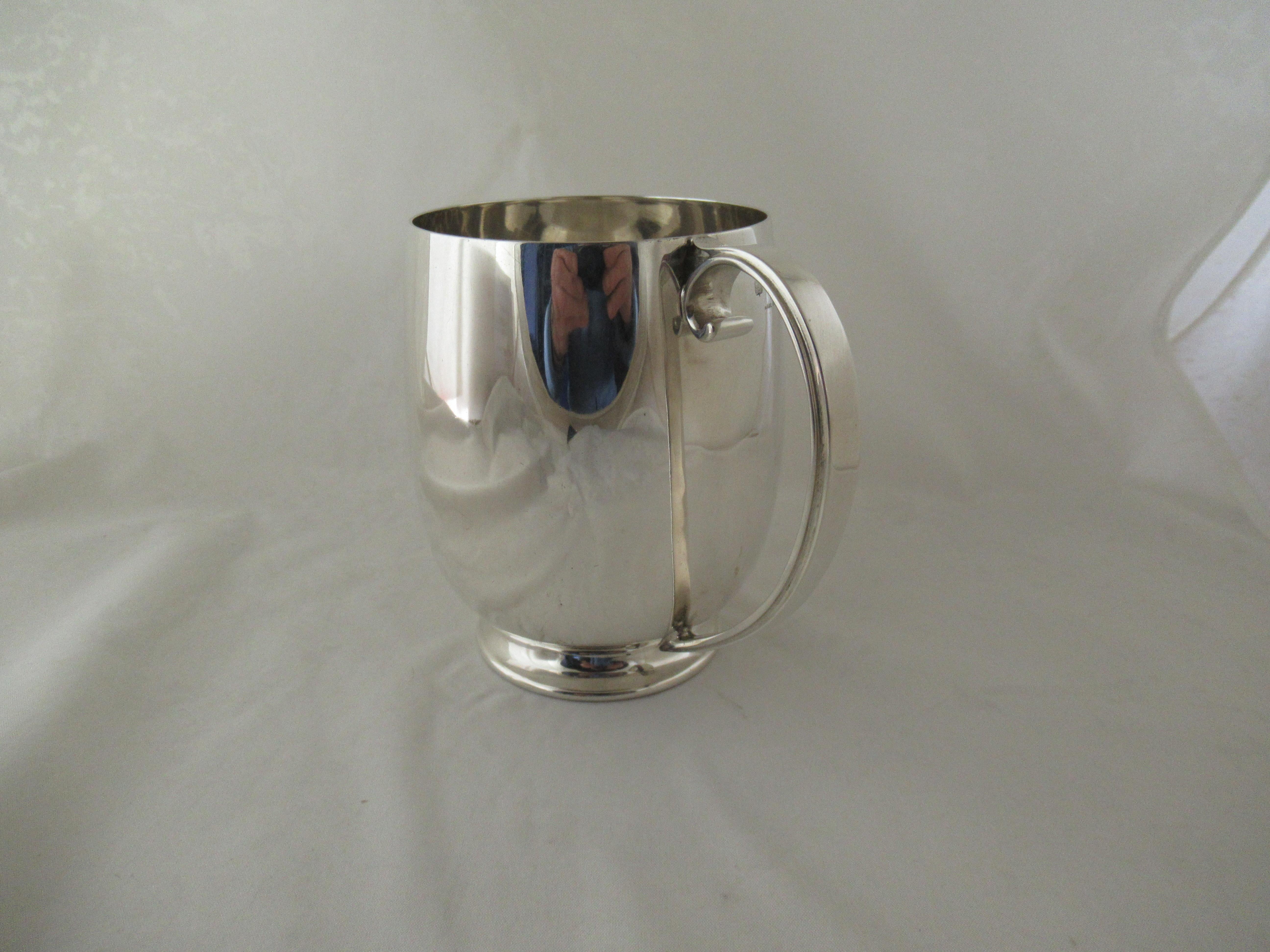 Hand-Crafted Mid 20th Century LARGE SOLID SILVER TANKARD - Hallmarked:- BIRMINGHAM 1951 For Sale