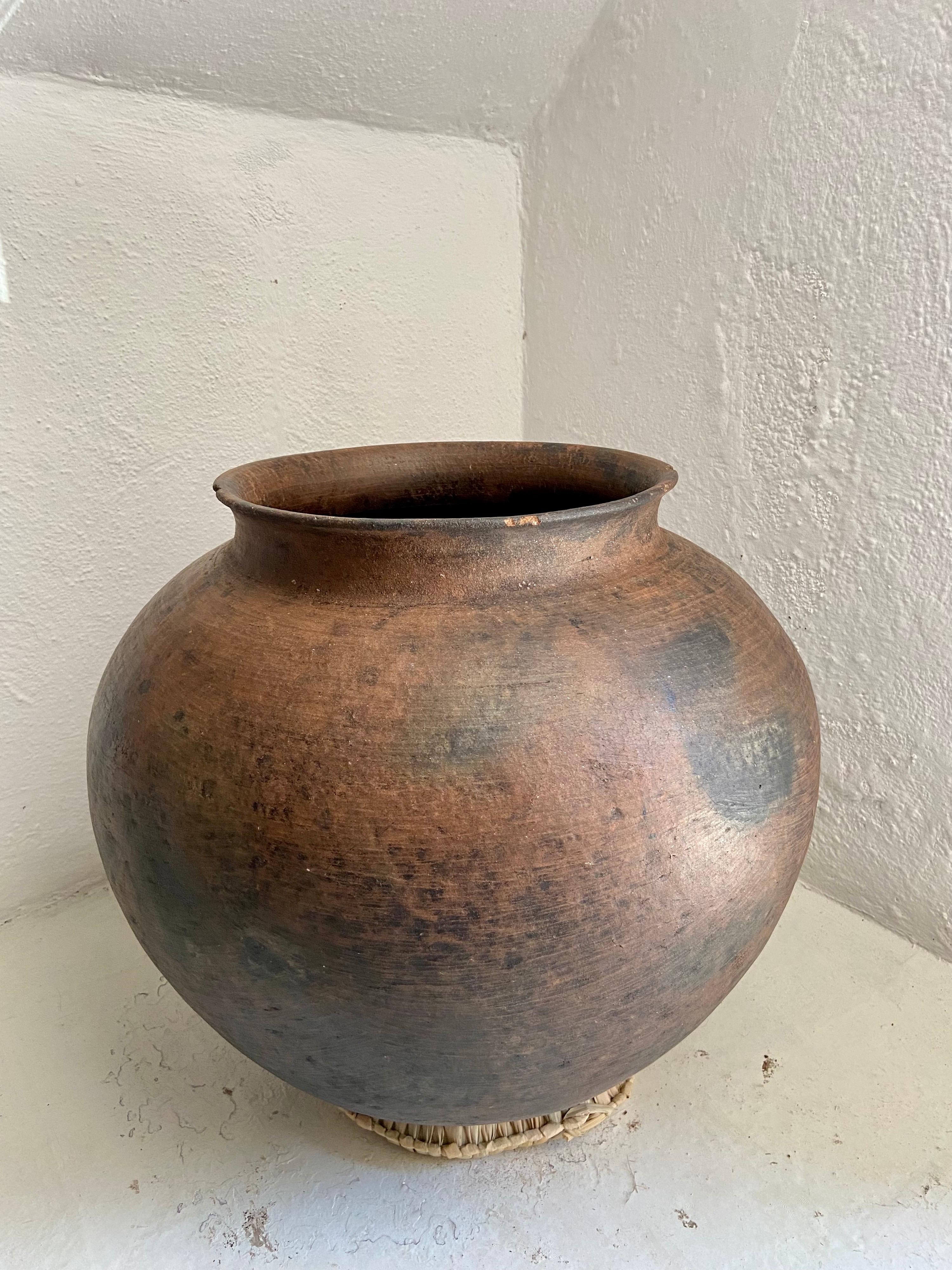 Mid 20th Century Large Water Pot from Mexico 1