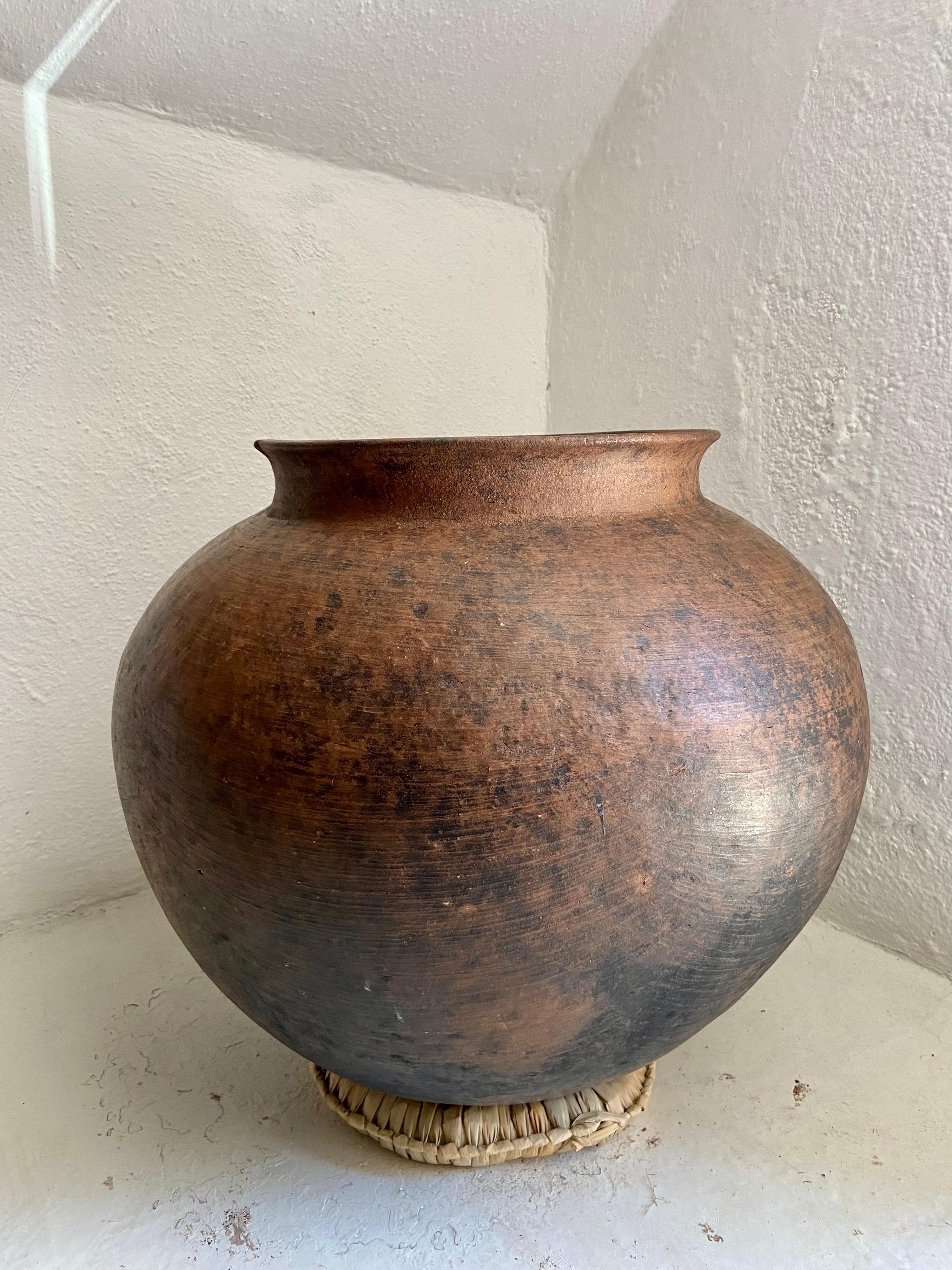 Rustic Mid 20th Century Large Water Pot from Mexico