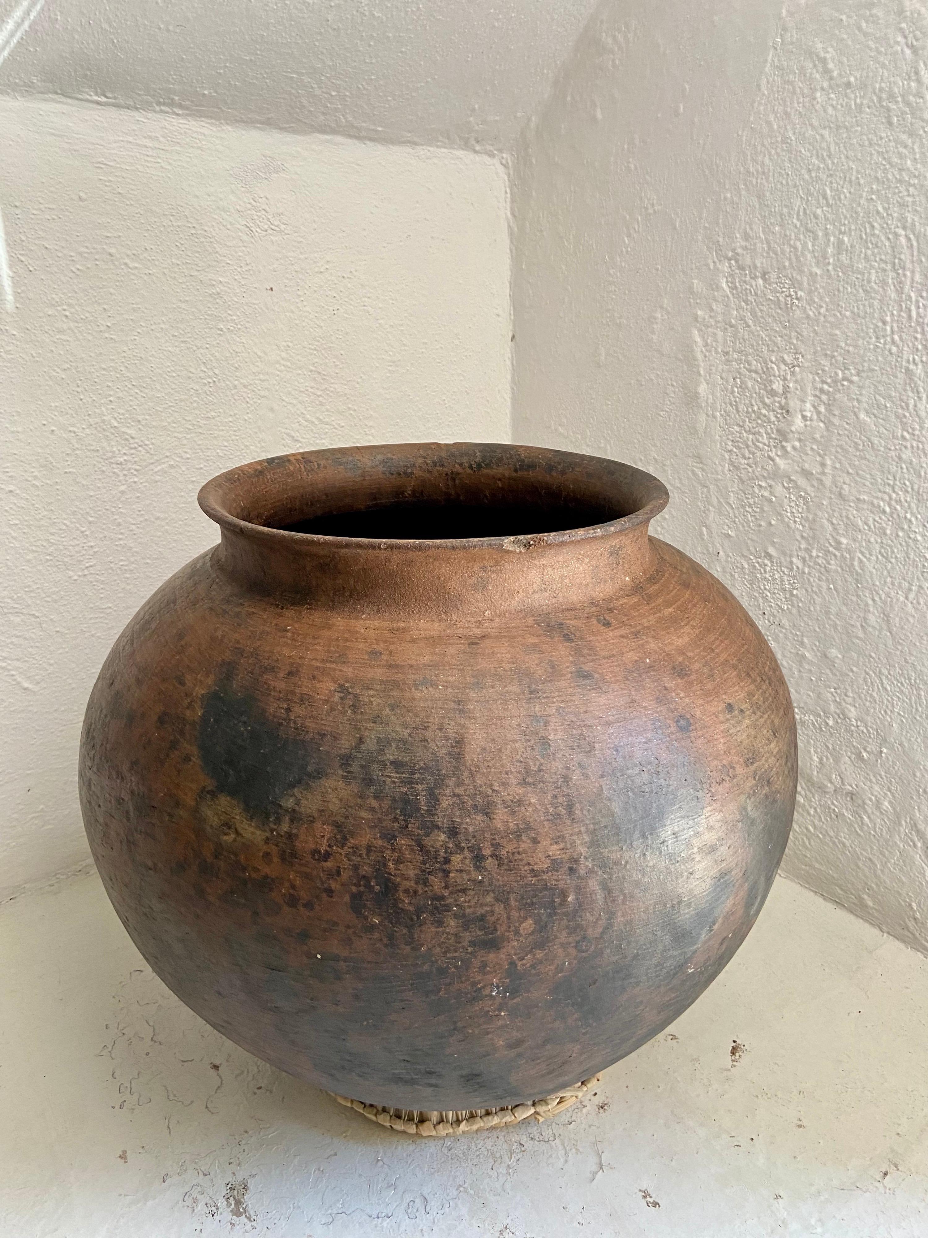 Mid 20th Century Large Water Pot from Mexico In Good Condition In San Miguel de Allende, Guanajuato