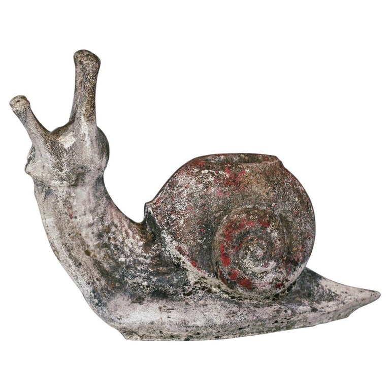 garden snail statue