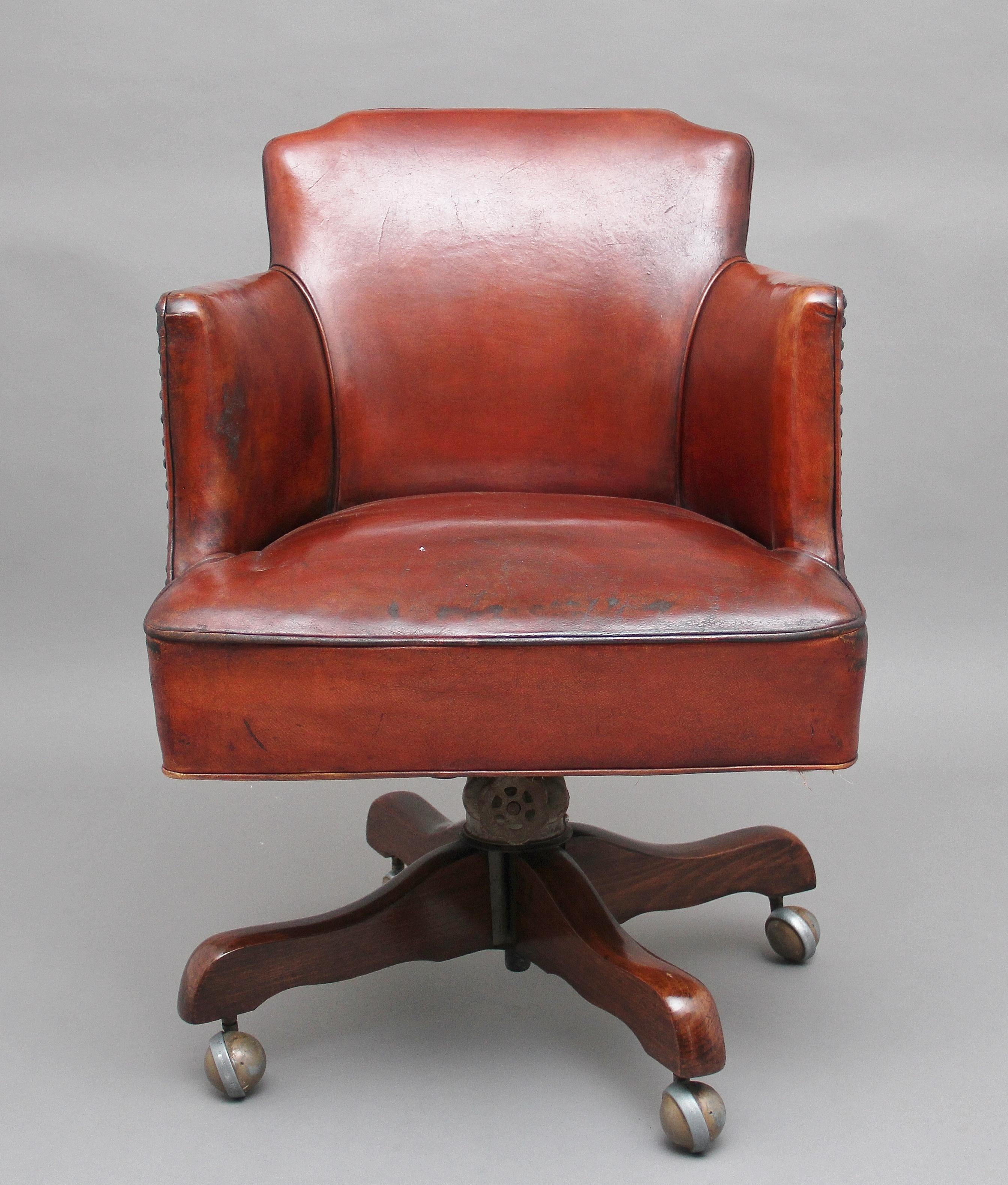 Mid-20th Century Leather Swivel Desk Chair 1