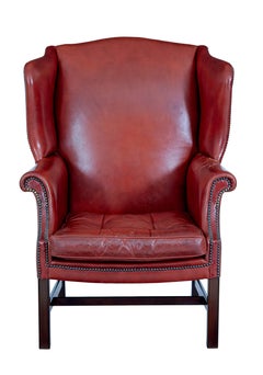 Sillón con respaldo de cuero de mediados del siglo XX