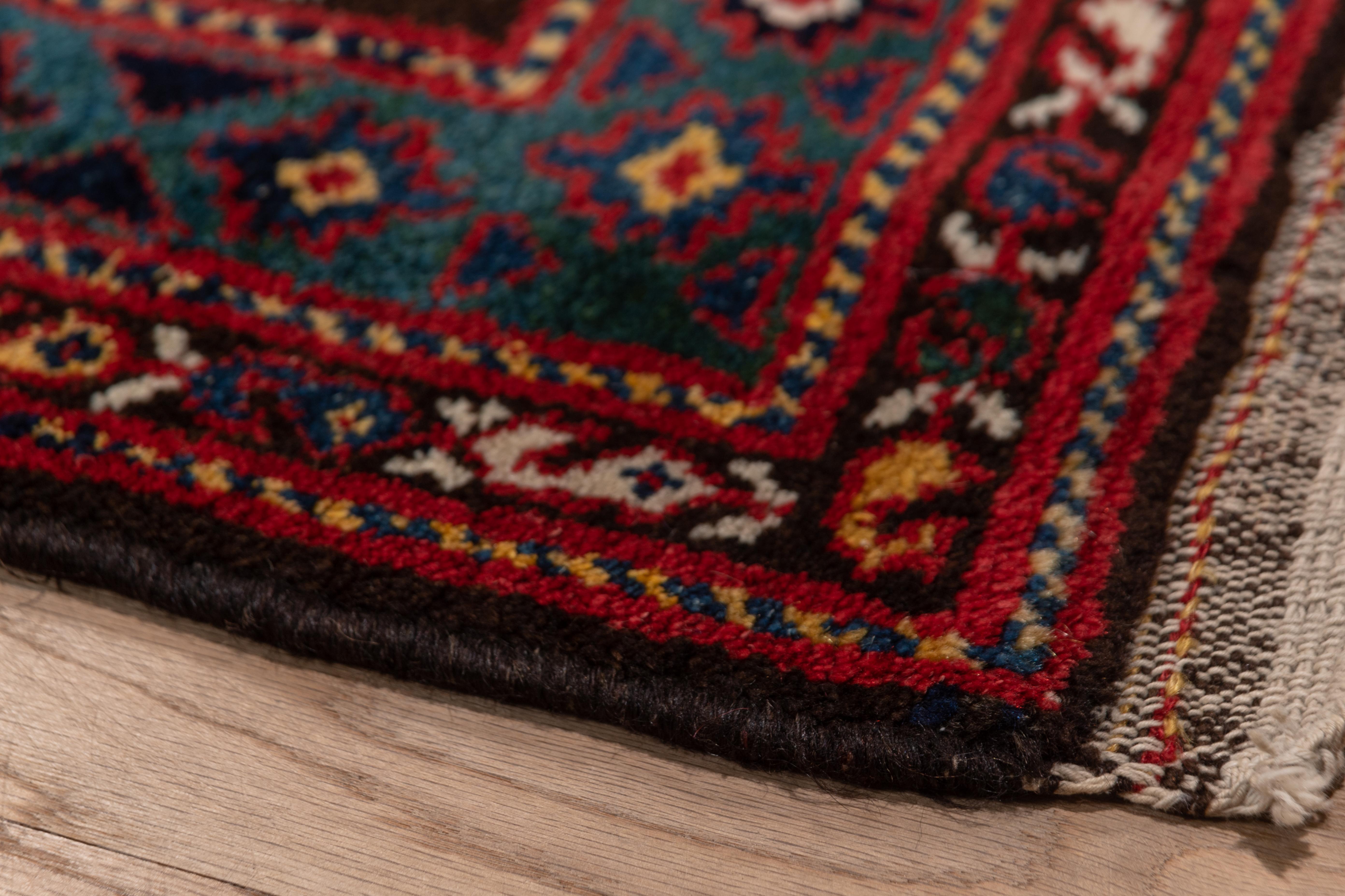 Mid-20th Century Long Malayer Runner In Excellent Condition For Sale In New York, NY