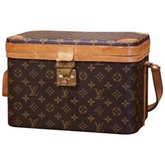 Mid-20th Century Louis Vuitton Train Case Vanity Travel Make Up Box