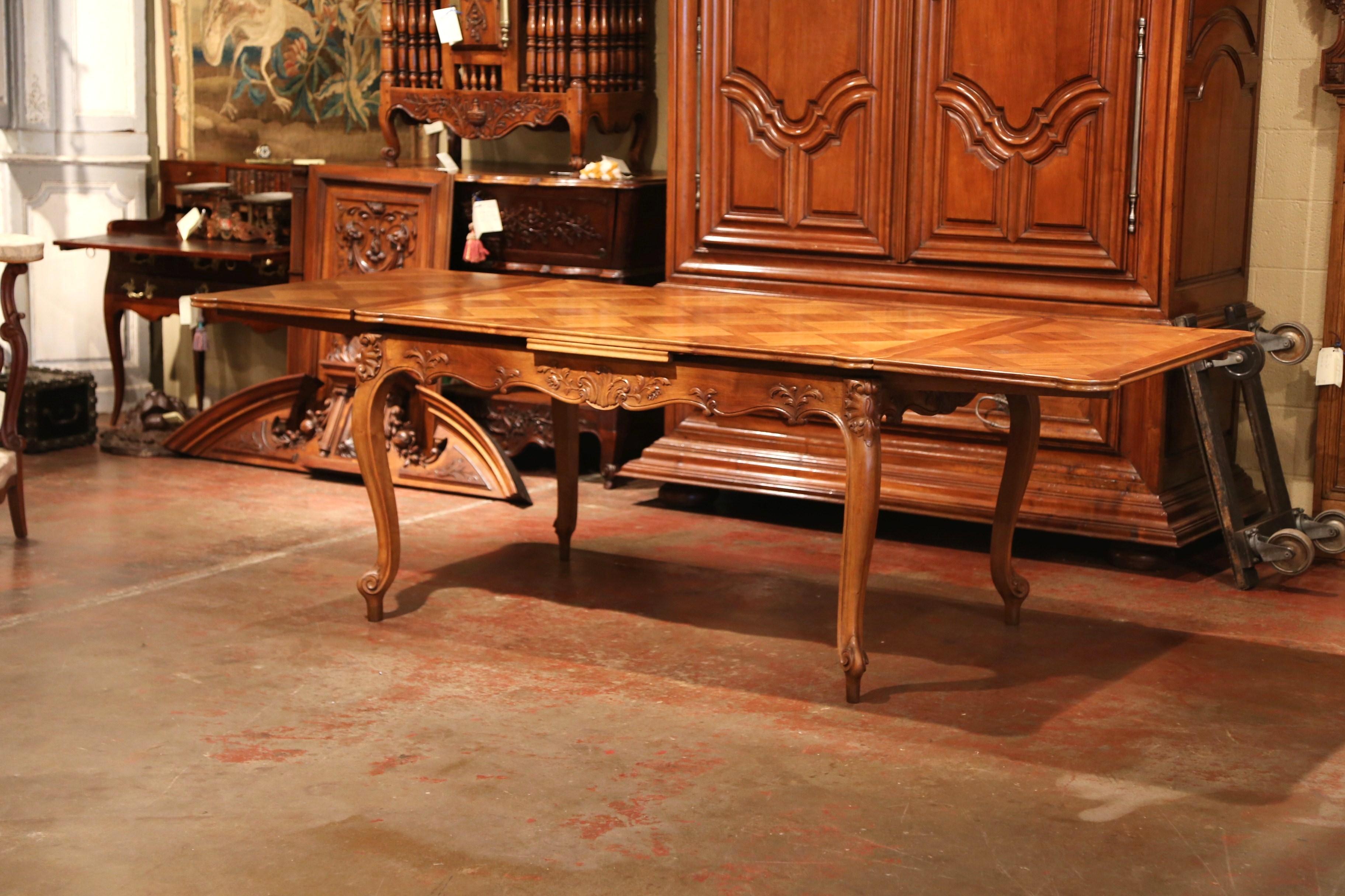 Hand-Carved Mid-20th Century Louis XV Carved Walnut Parquetry Table with Leaves