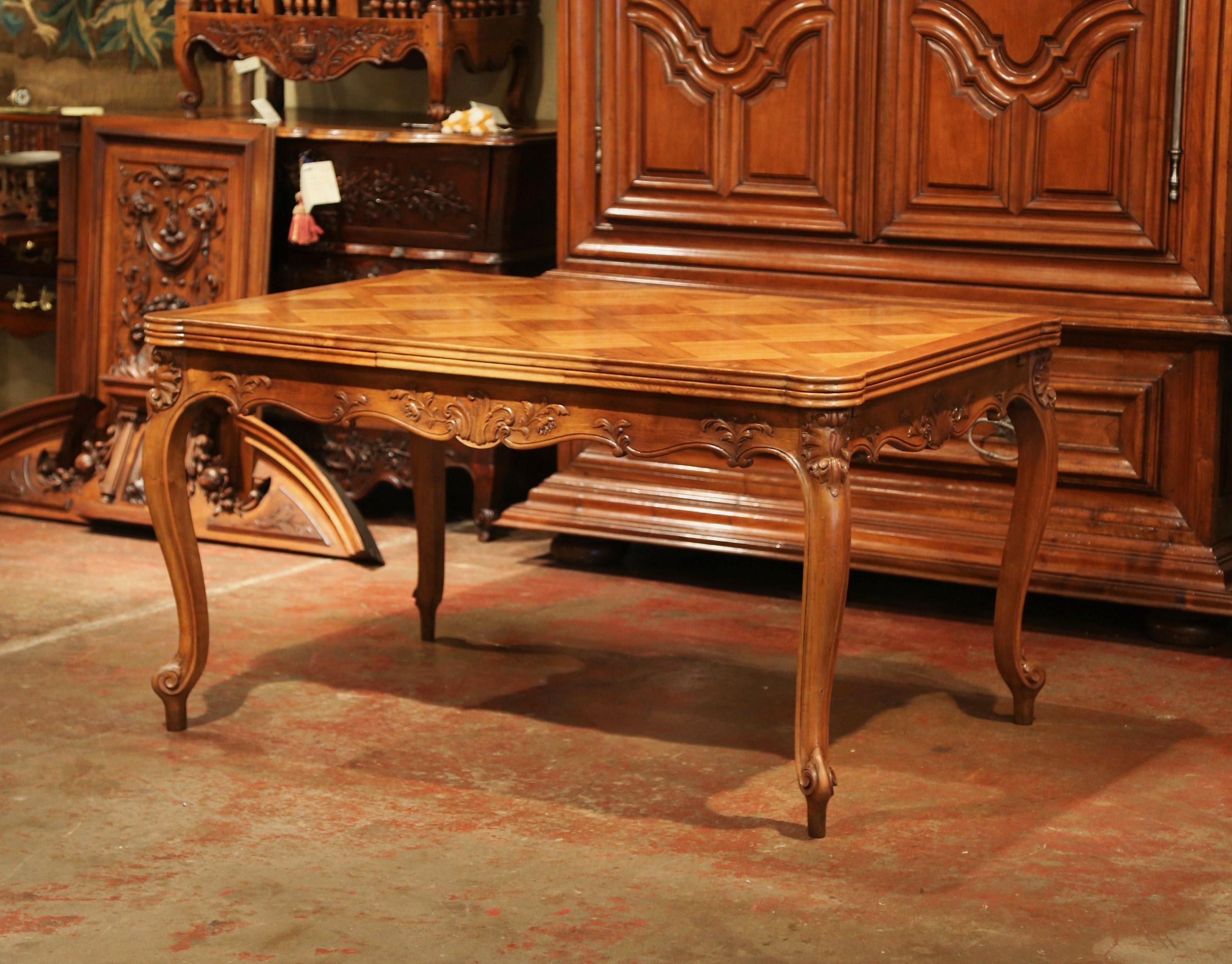 Mid-20th Century Louis XV Carved Walnut Parquetry Table with Leaves In Excellent Condition In Dallas, TX