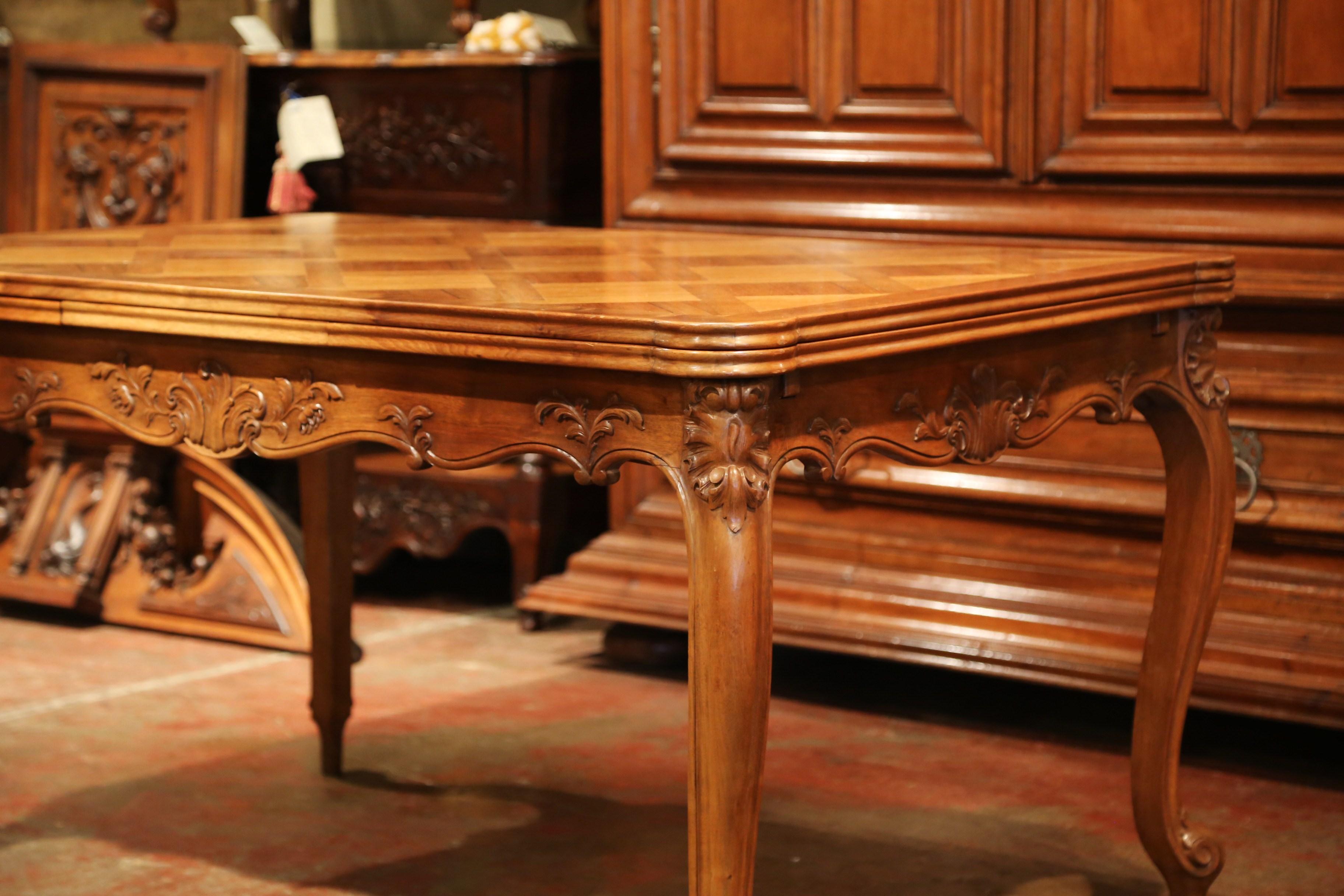 Mid-20th Century Louis XV Carved Walnut Parquetry Table with Leaves 1