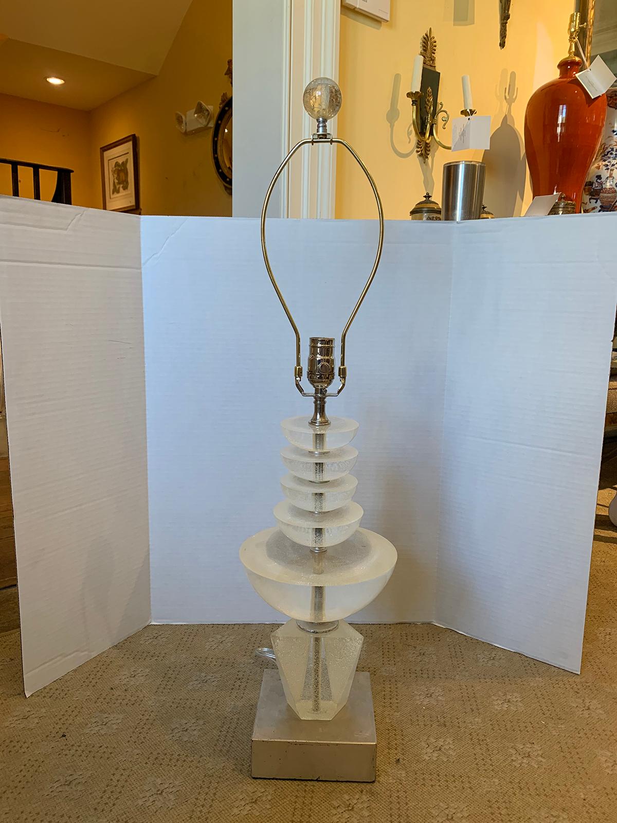 Mid-20th Century Lucite Lamp on Custom Silver Gilt Base In Good Condition For Sale In Atlanta, GA