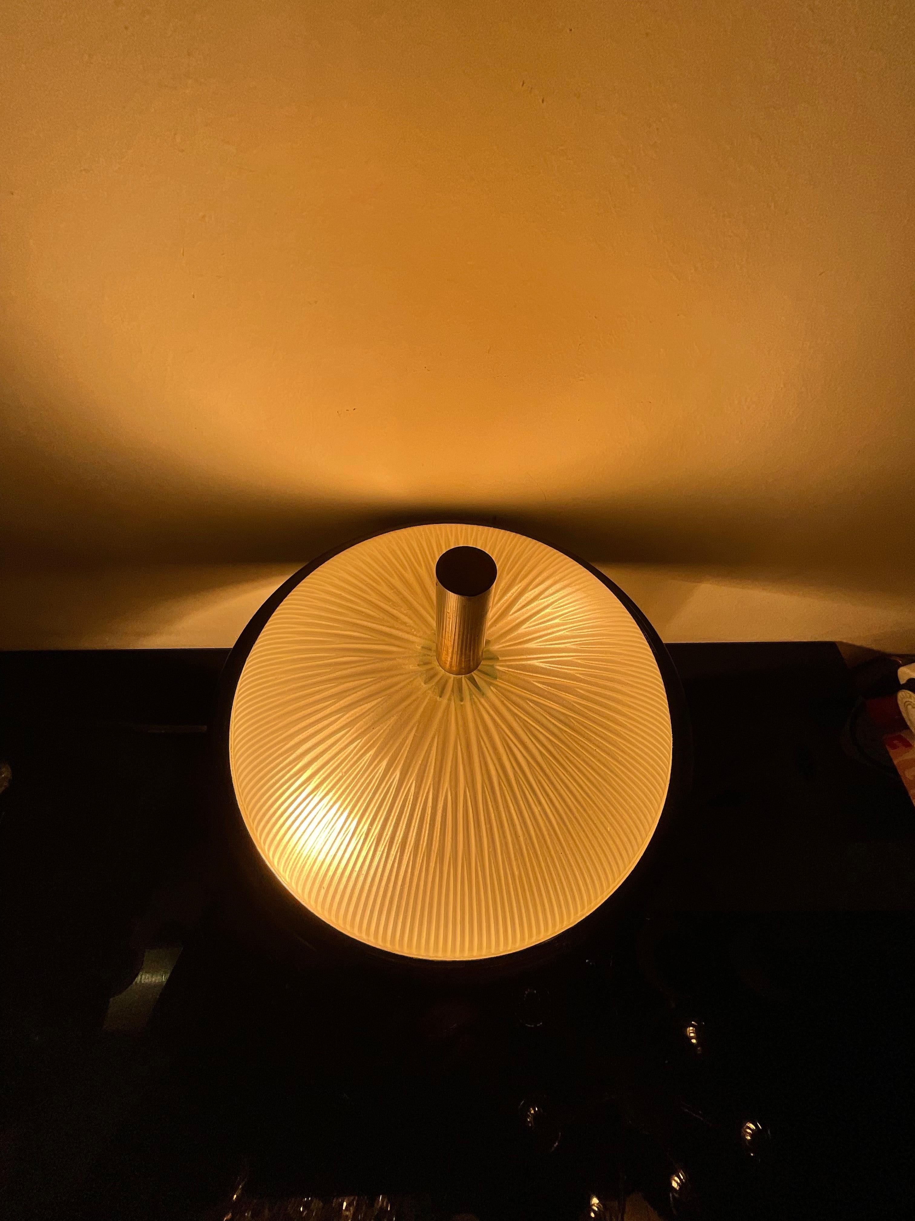 Mid-Century Modern Milieu du XXe siècle- Lumi - Oscar Torlasco, lampe de table en vente