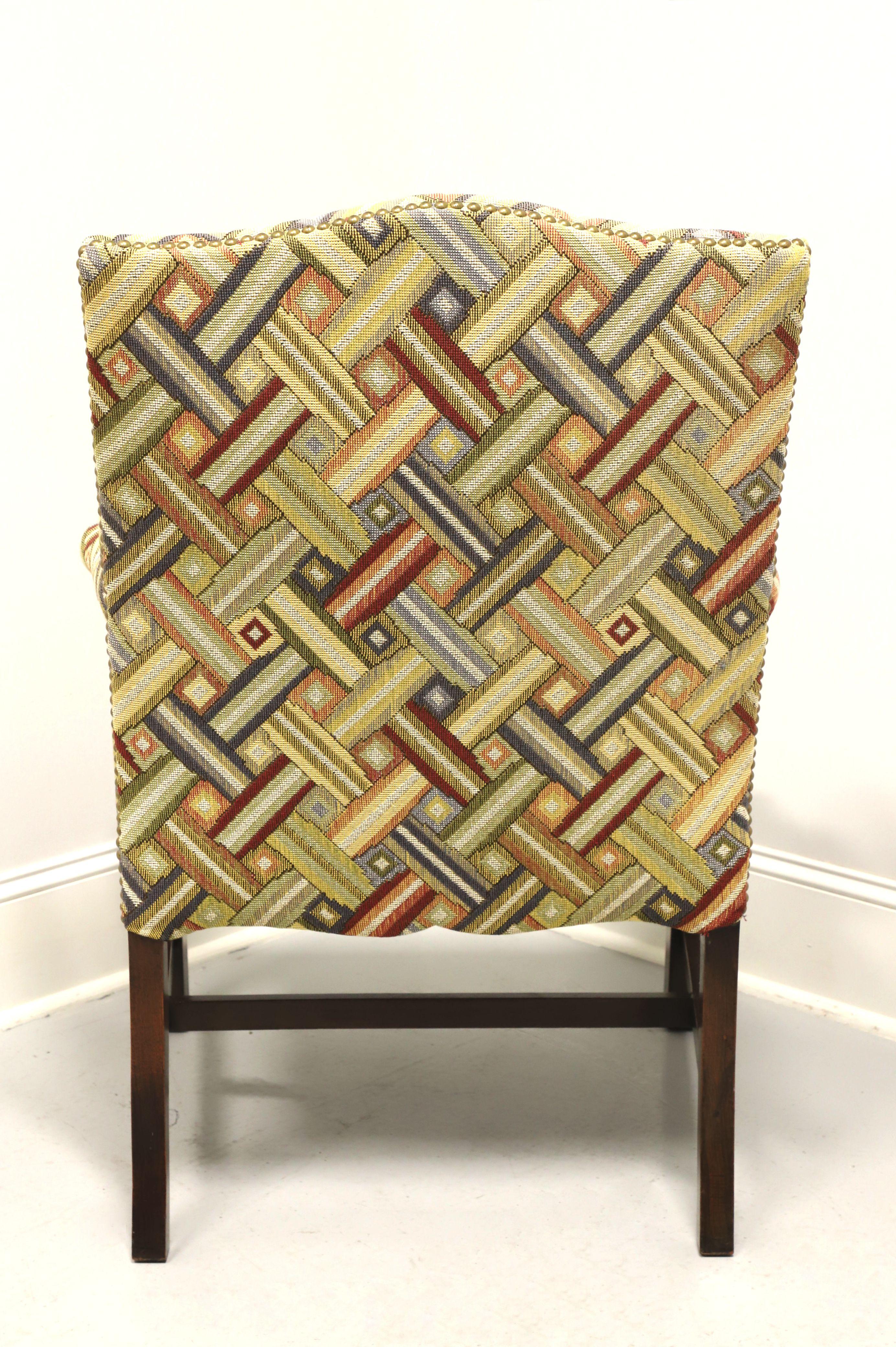 Chippendale-Sessel aus Mahagoni von Martha Washington aus der Mitte des 20. Jahrhunderts im Zustand „Gut“ im Angebot in Charlotte, NC