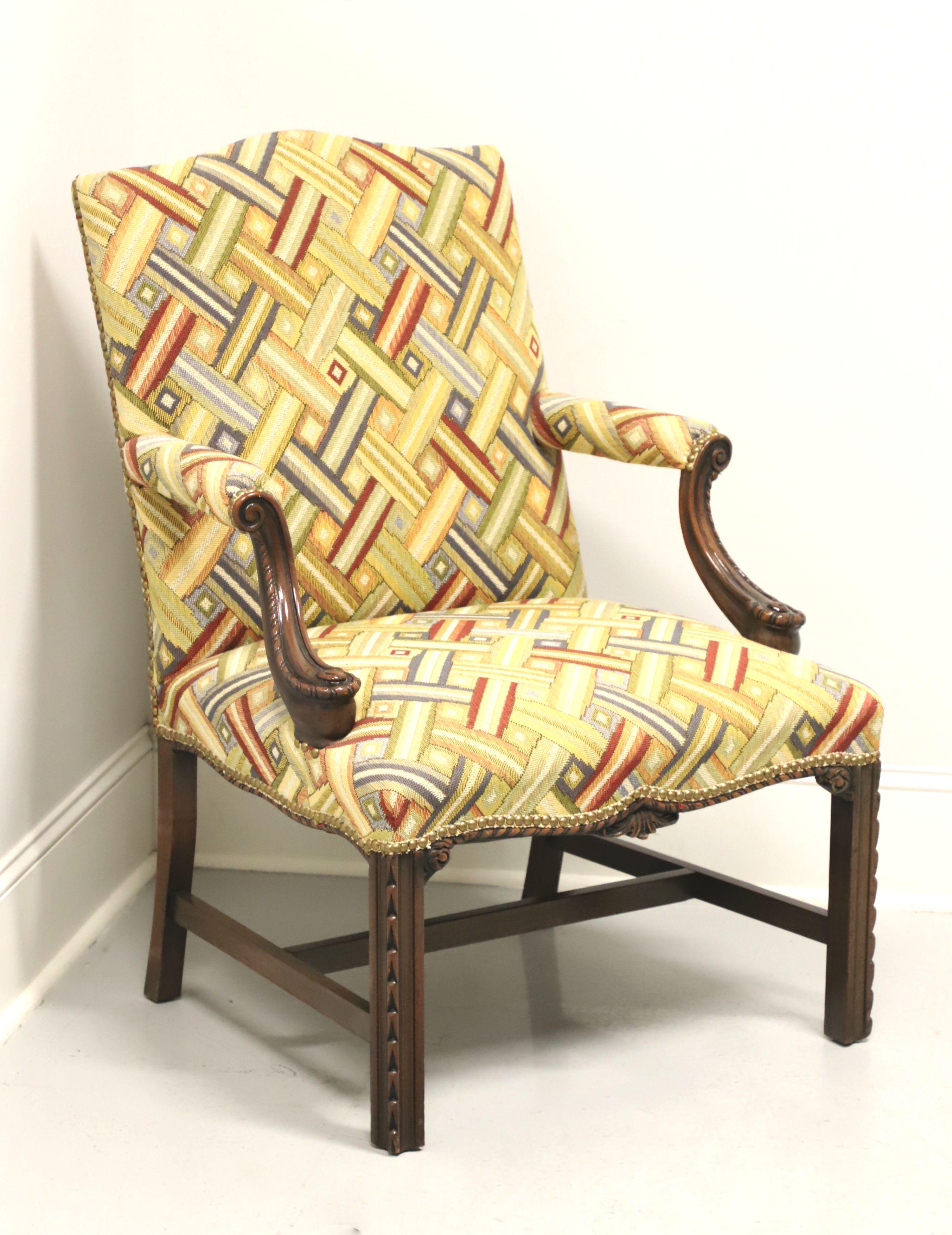 Chippendale-Sessel aus Mahagoni von Martha Washington aus der Mitte des 20. Jahrhunderts im Angebot 4