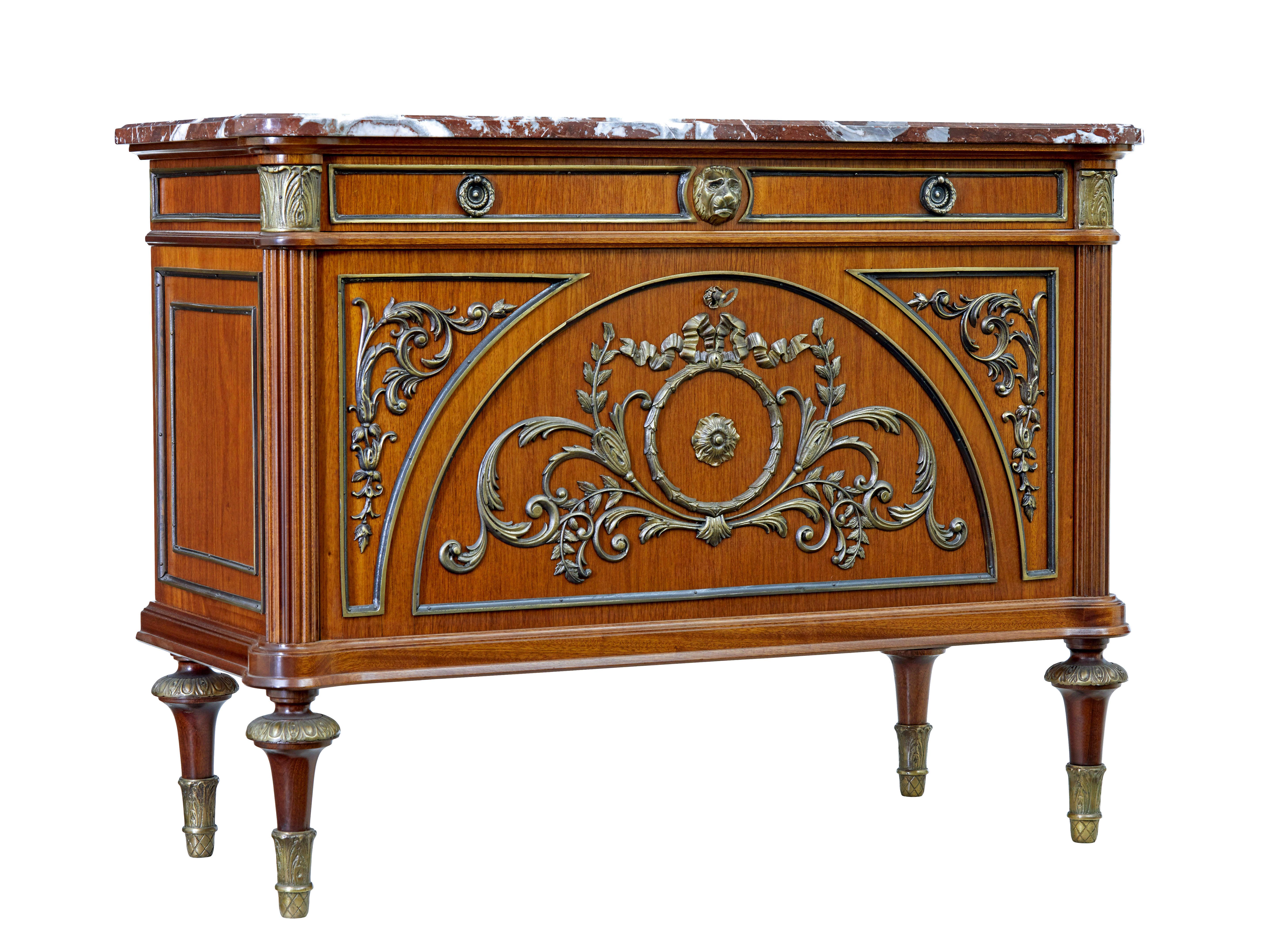 Mid 20th century mahogany marble top chest of drawers In Good Condition For Sale In Debenham, Suffolk