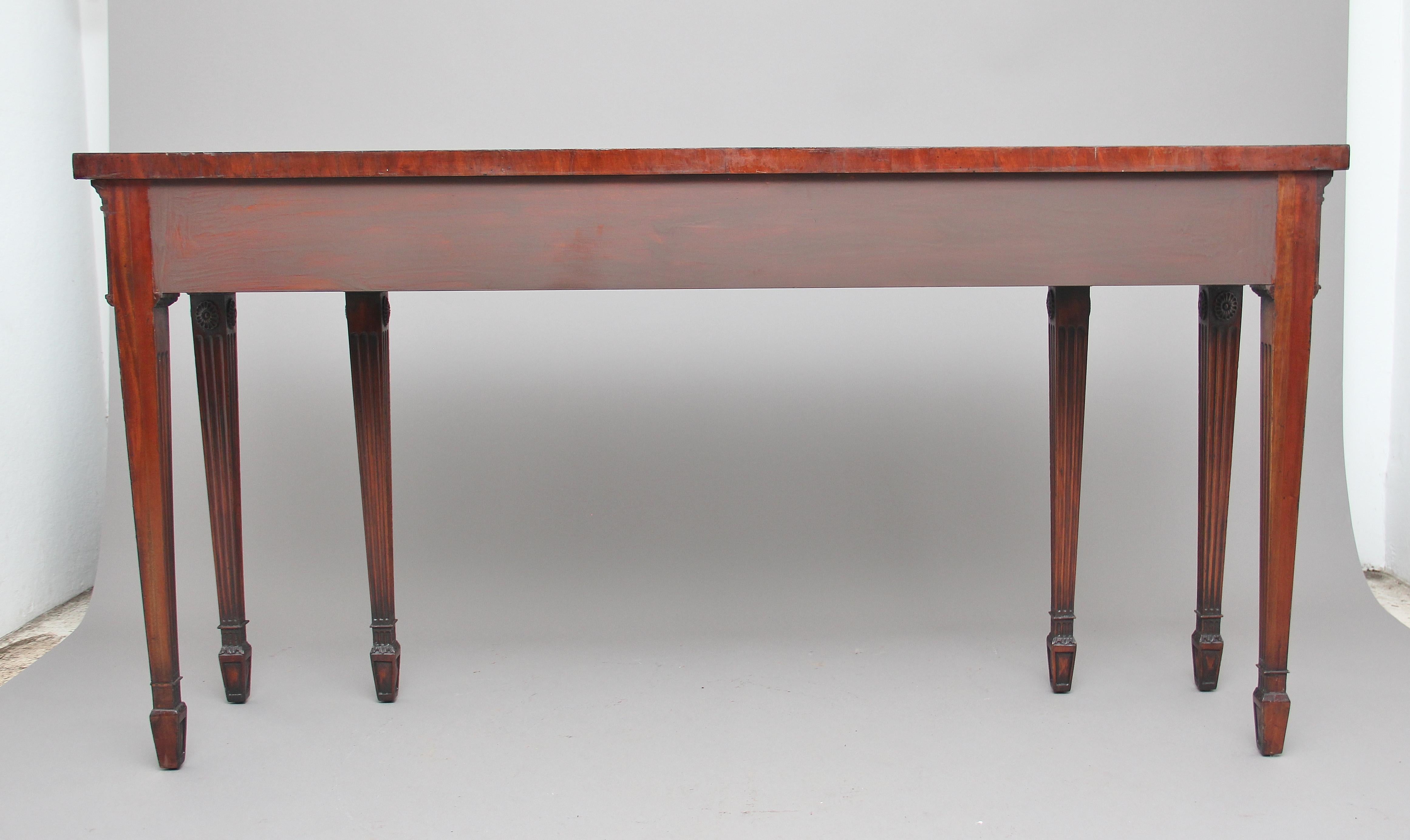 Mid-20th Century Mahogany Serving Table In Good Condition In Martlesham, GB