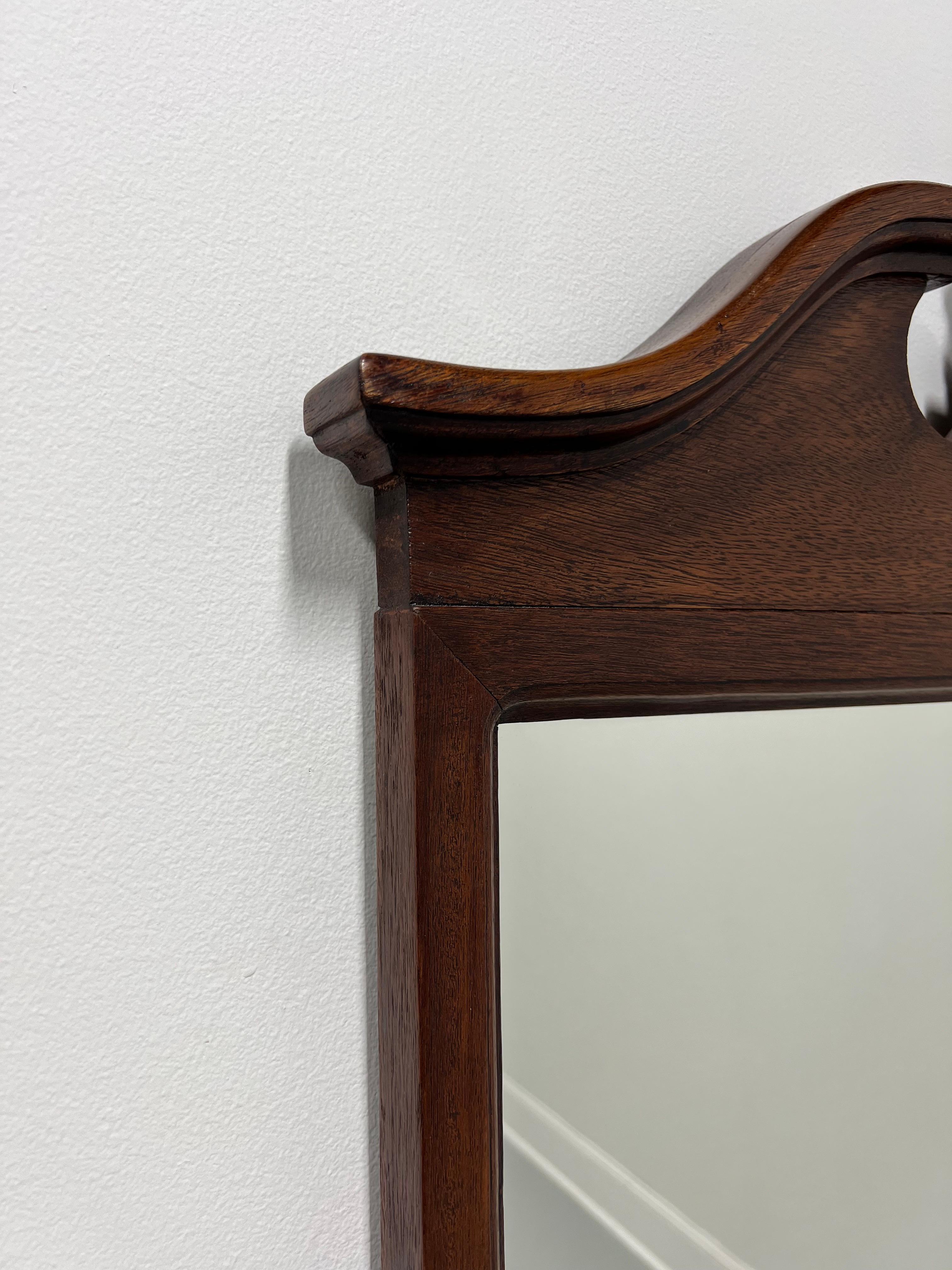 American Mid 20th Century Mahogany Traditional Federal Wall Mirror For Sale